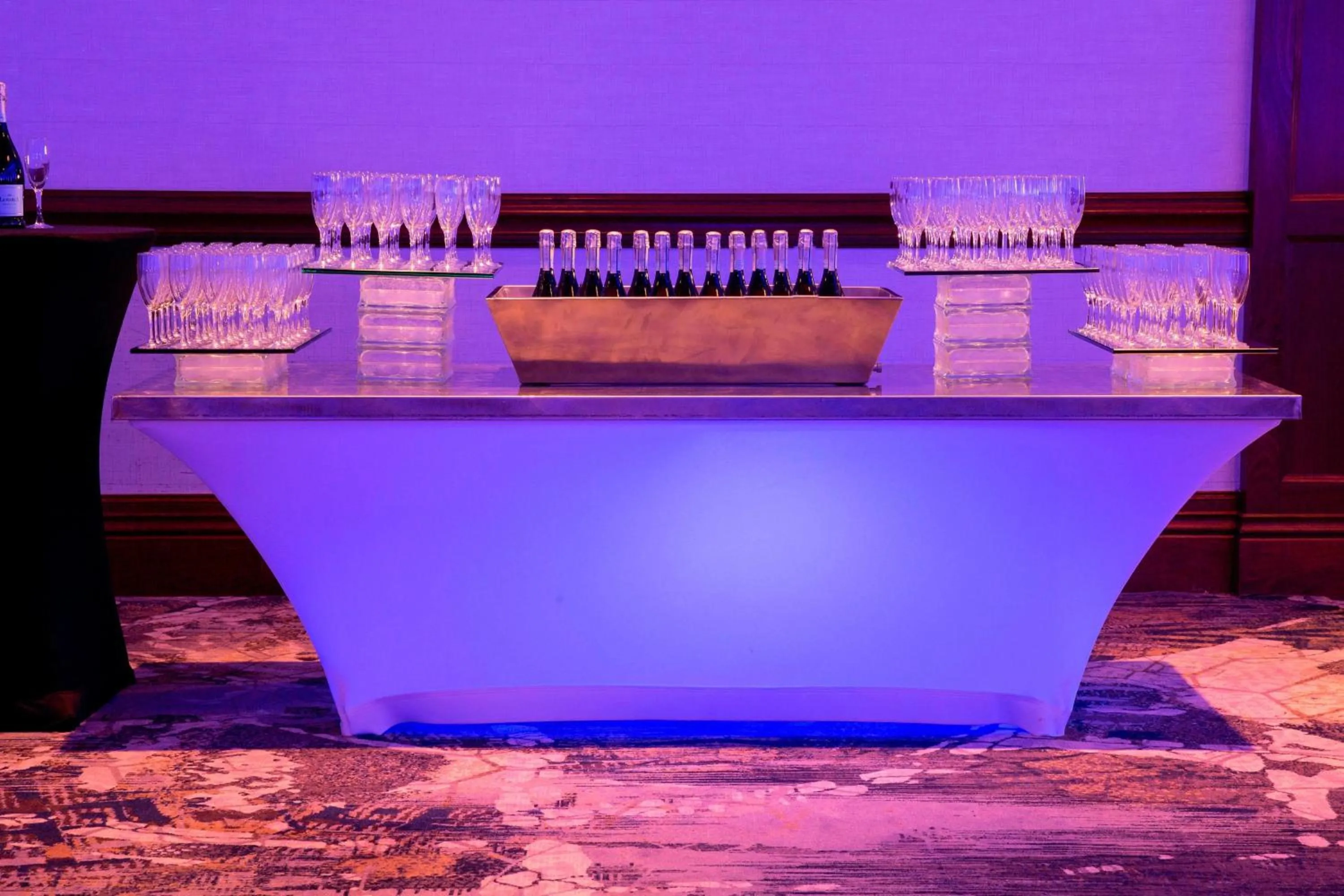 Lounge or bar in Marriott Dallas Las Colinas