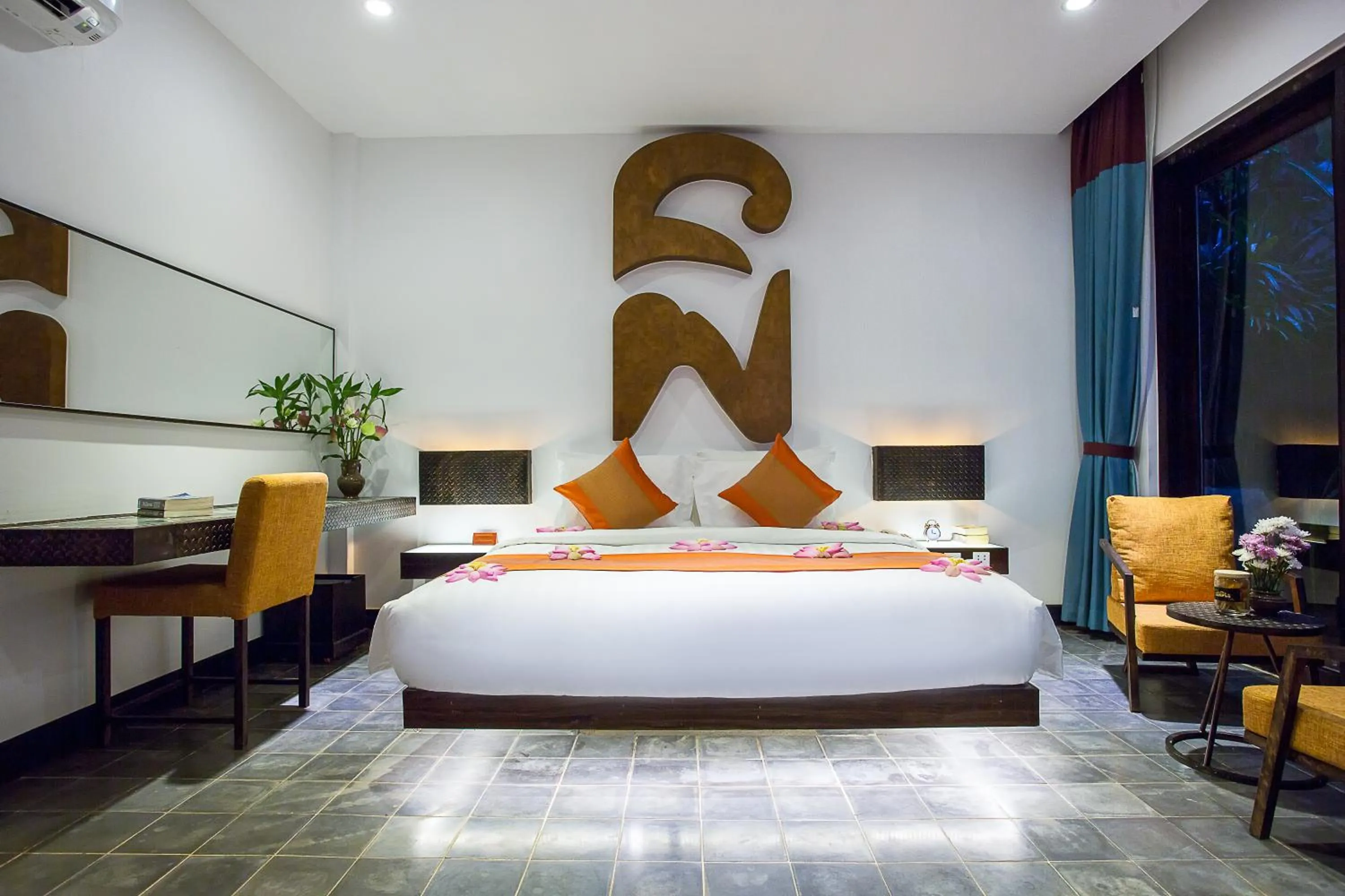 Bed in Golden Temple Villa