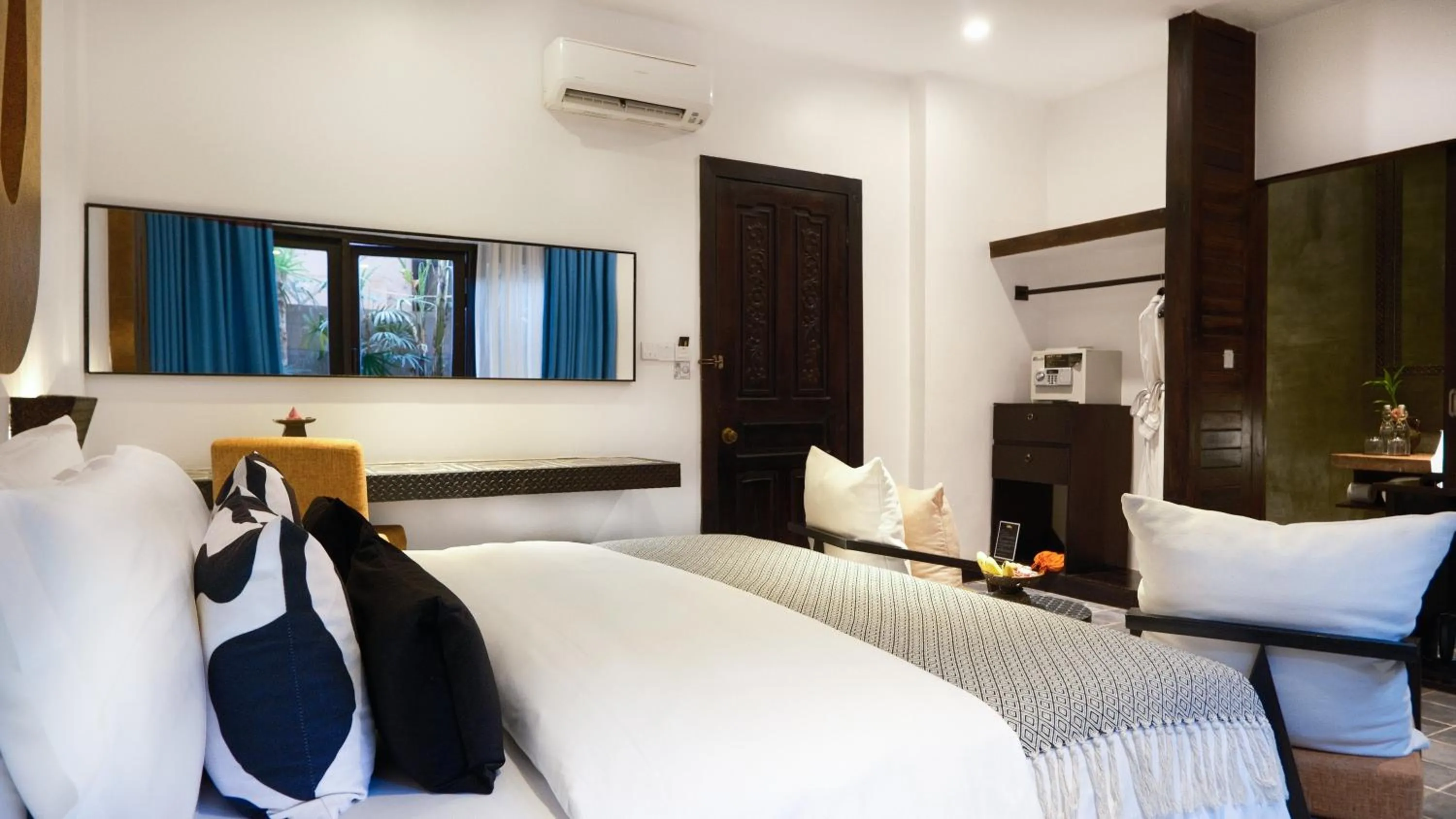 Bed in Golden Temple Villa