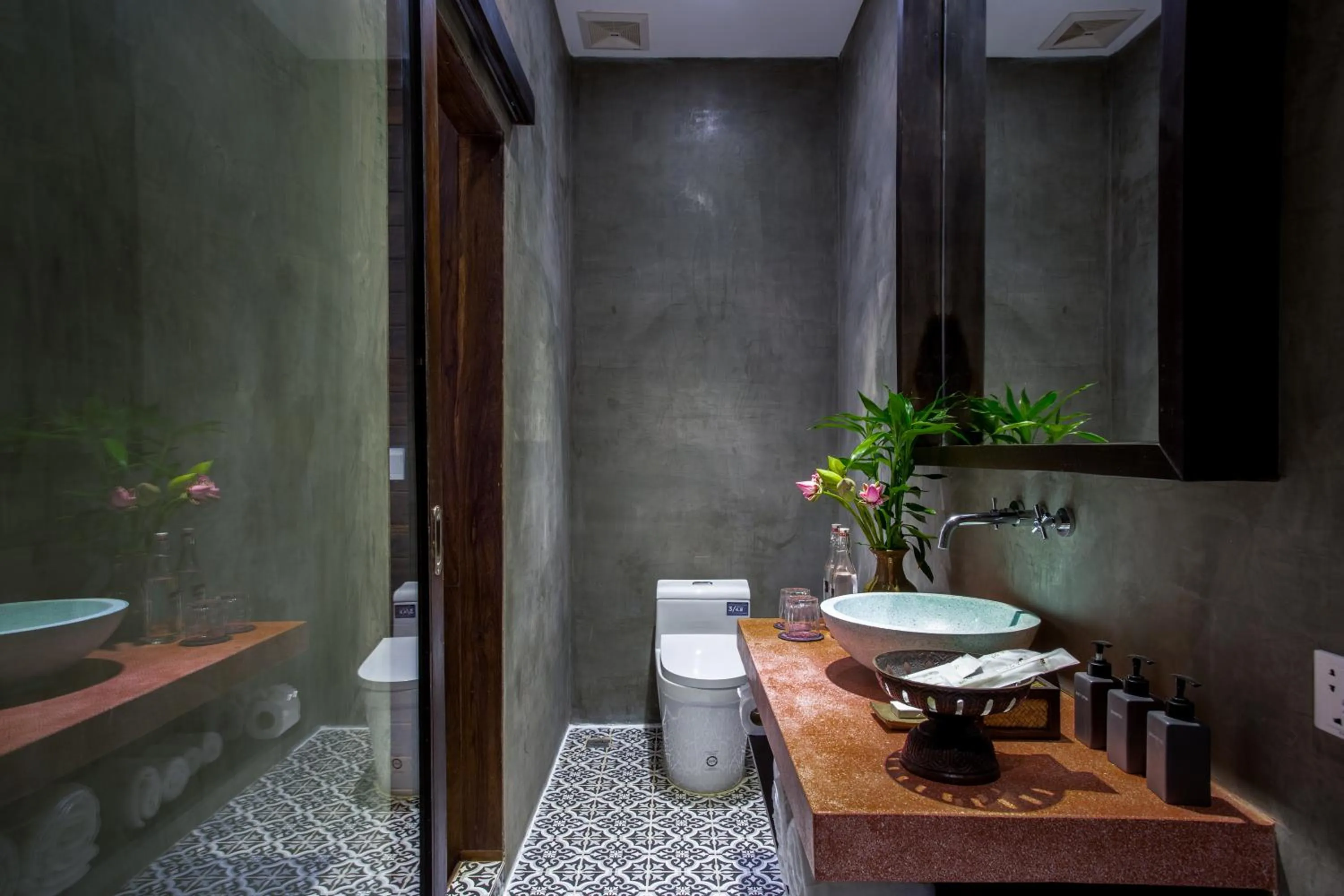 Toilet in Golden Temple Villa