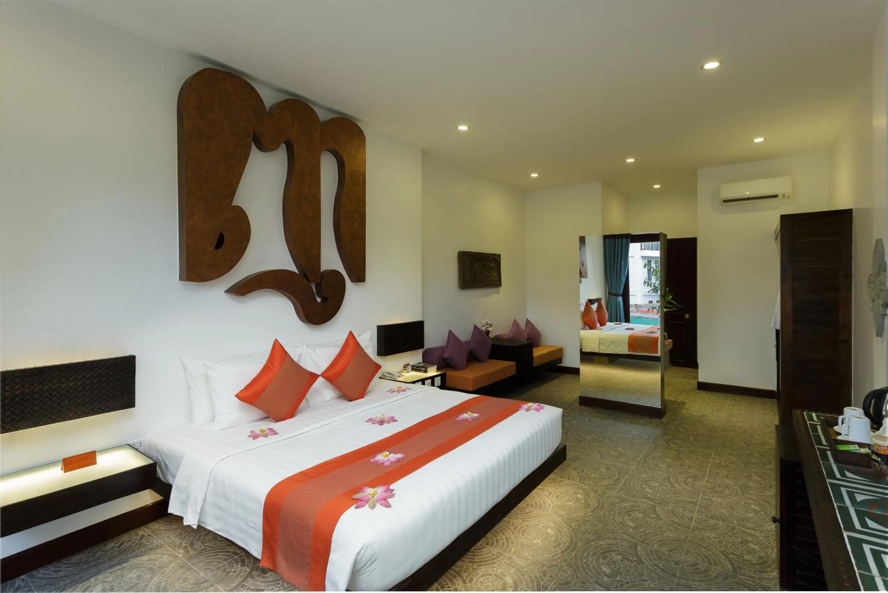 Bed in Golden Temple Villa