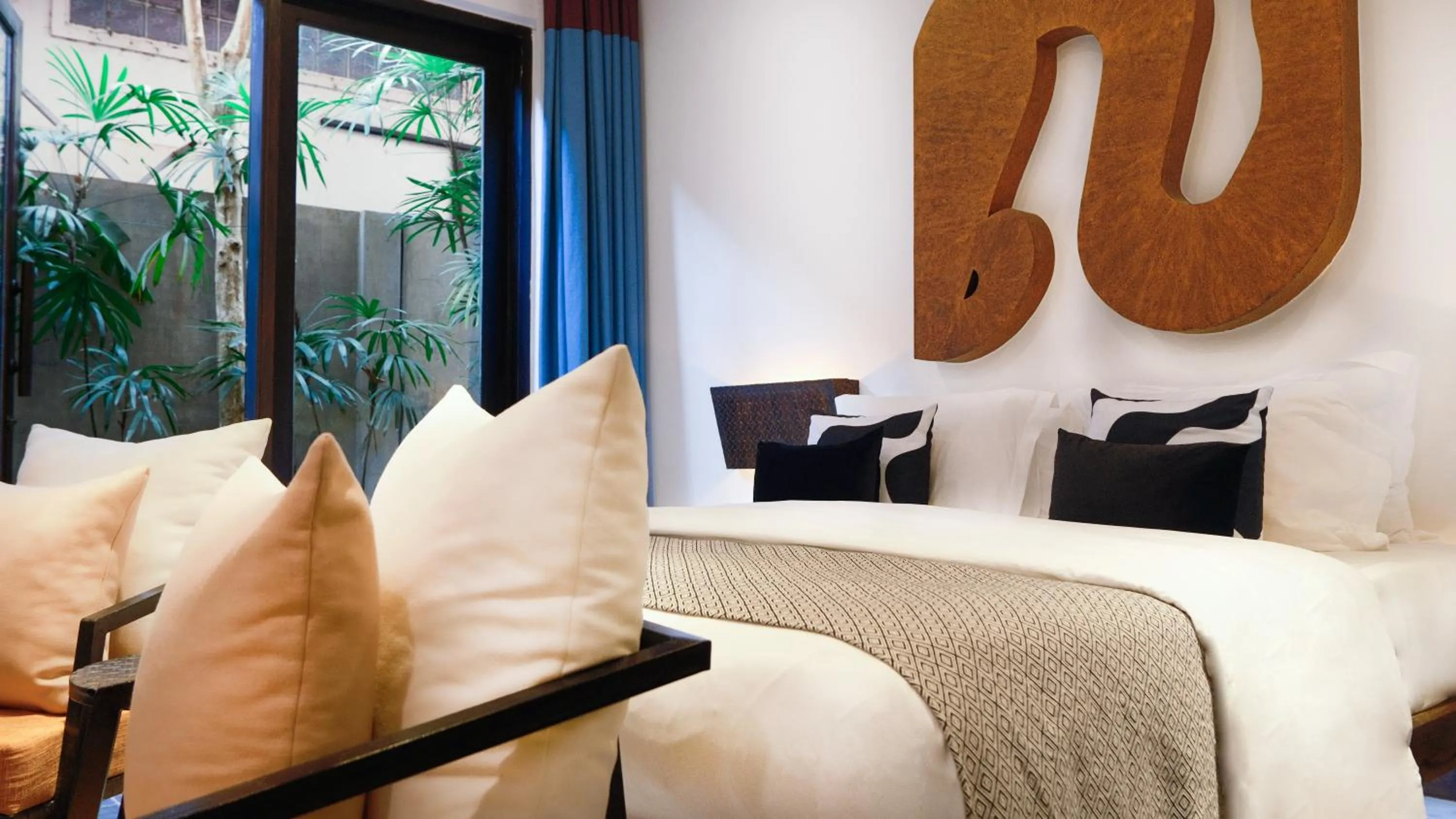 Bed in Golden Temple Villa