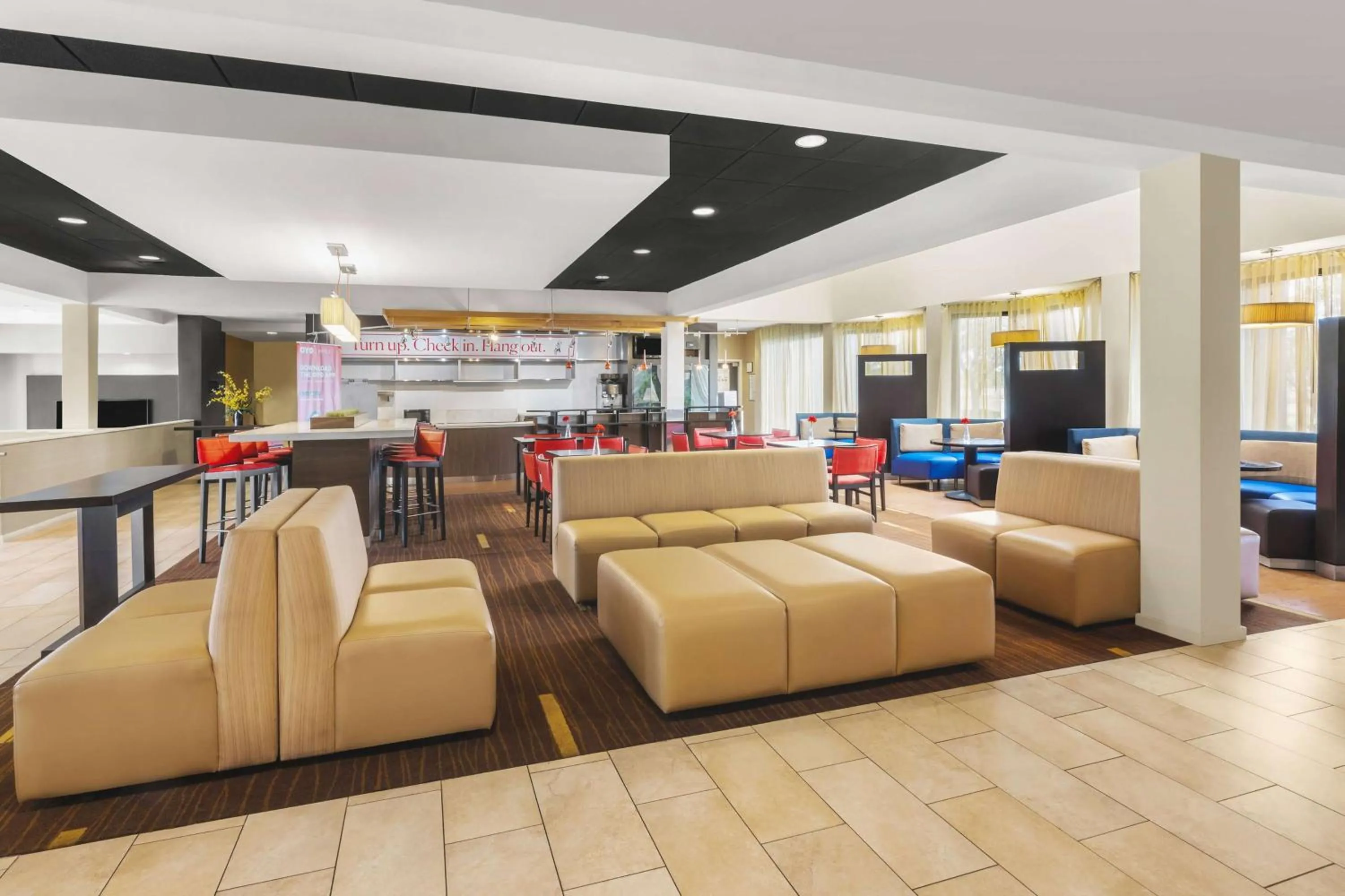 Lobby or reception in Super 8 by Wyndham Dallas Love Field Airport