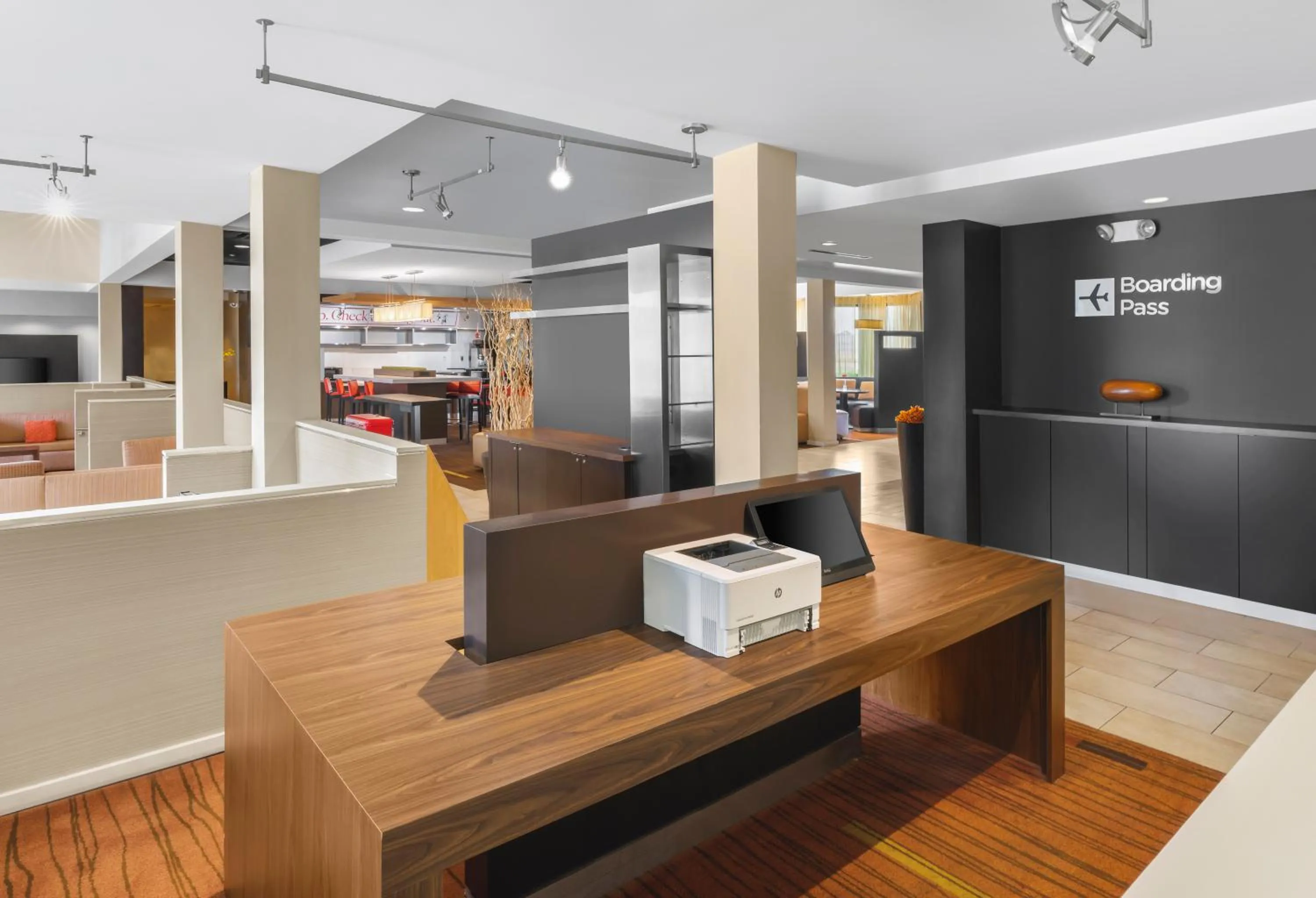 Lobby or reception in Super 8 by Wyndham Dallas Love Field Airport