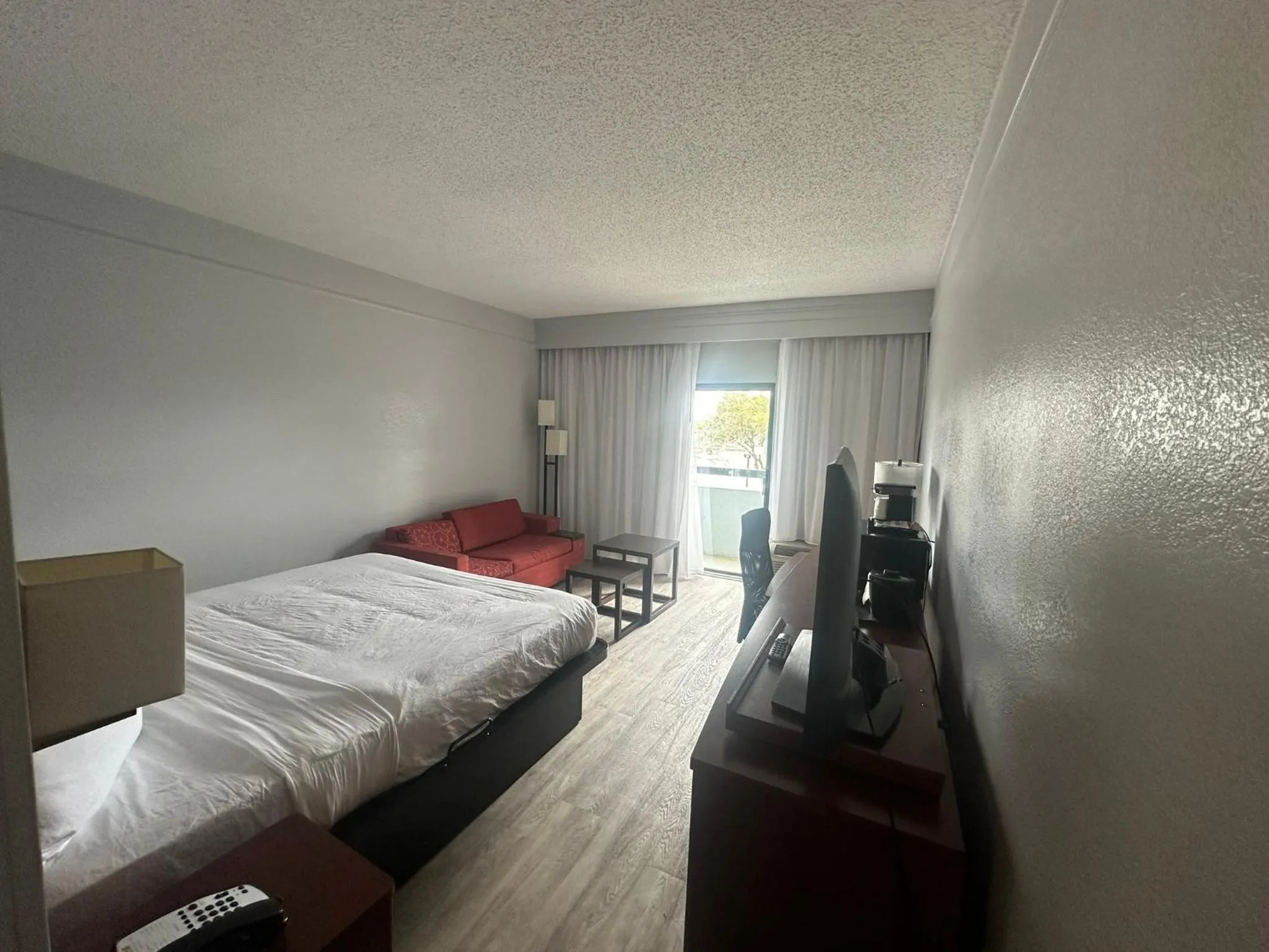 Bed in Super 8 by Wyndham Dallas Love Field Airport