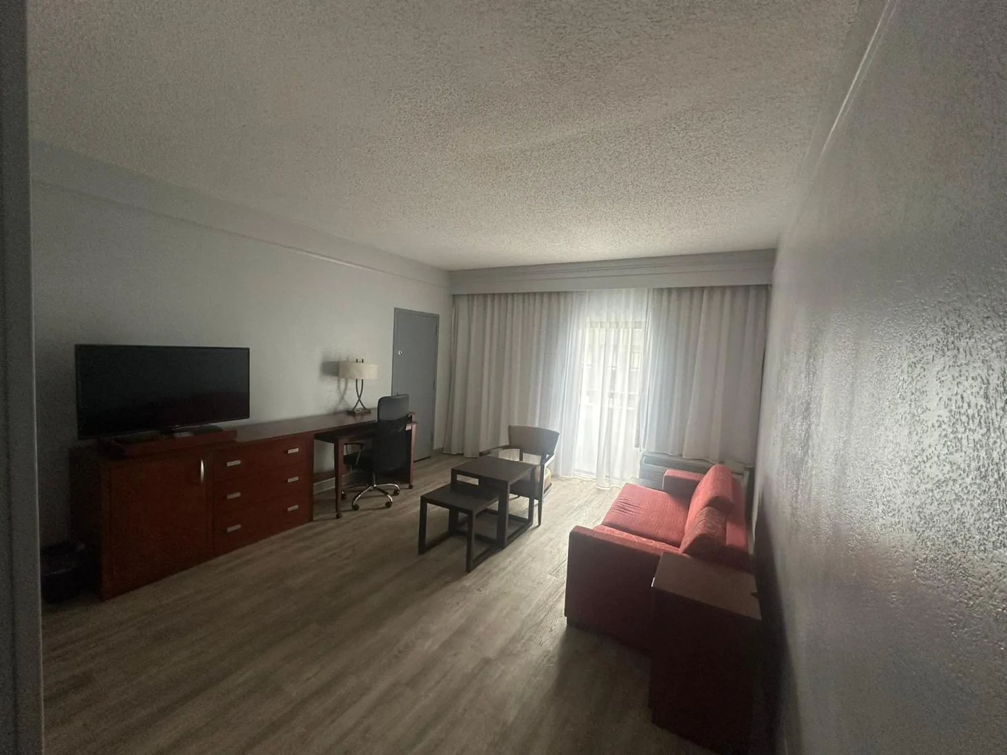 Super 8 by Wyndham Dallas Love Field Airport