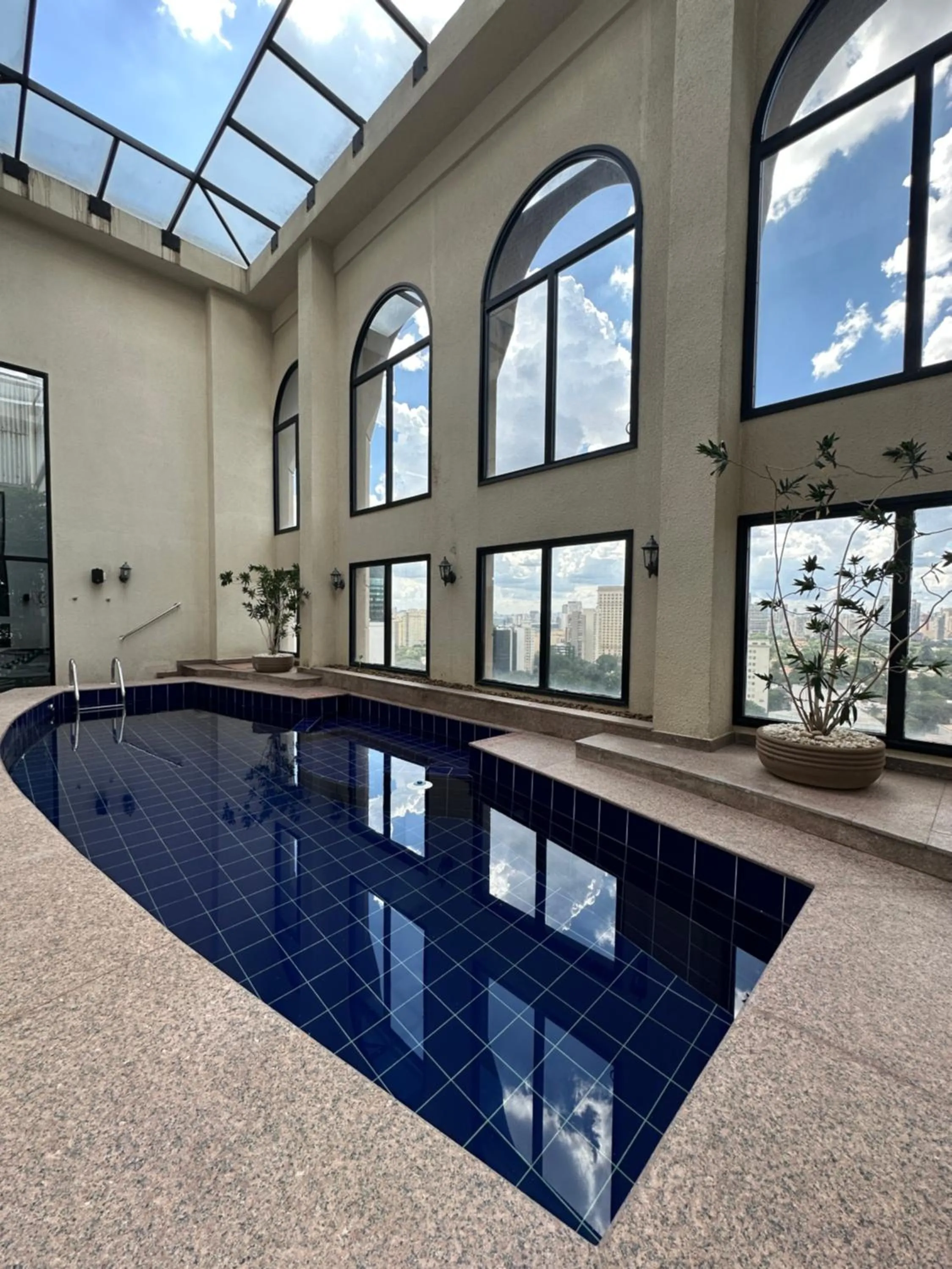 Swimming pool in Clarion Faria Lima