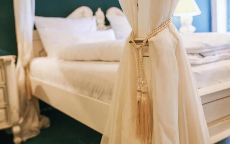 Bed in Backstage Hotel