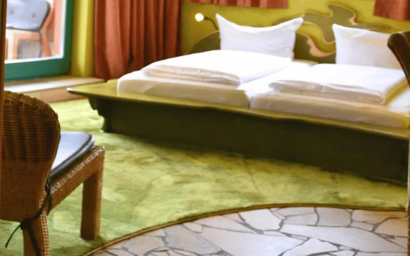 Photo of the whole room, Bed in Backstage Hotel