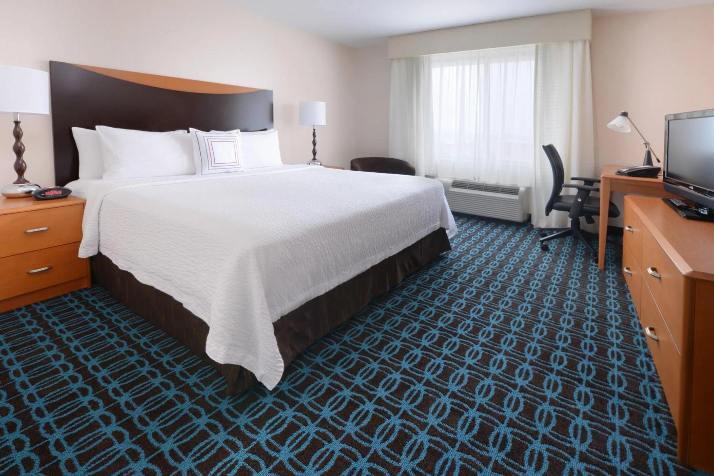 Bed in Fairfield Inn & Suites by Marriott Dallas Plano The Colony