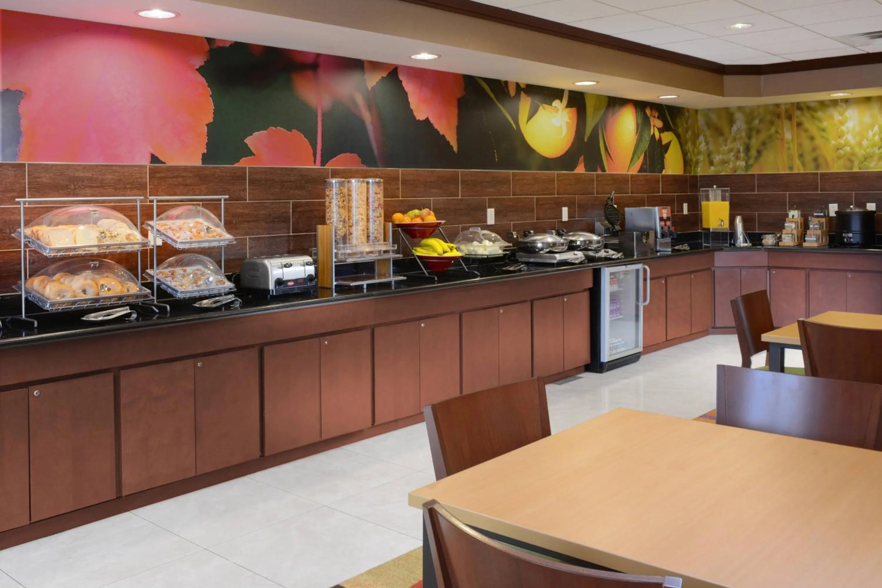 Breakfast in Fairfield Inn & Suites by Marriott Dallas Plano The Colony