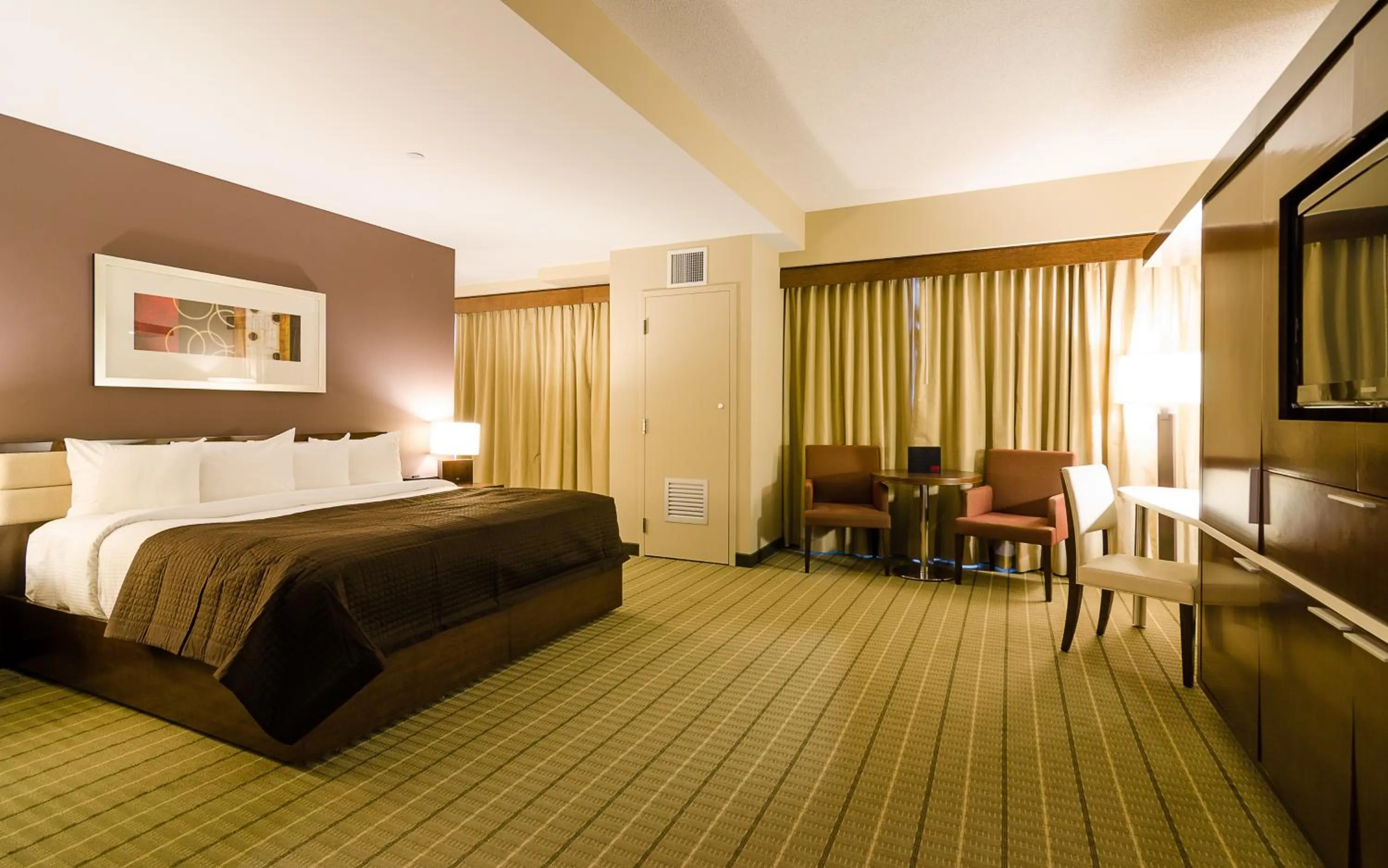 Photo of the whole room, Bed in Hotel Casino New Nouveau Brunswick