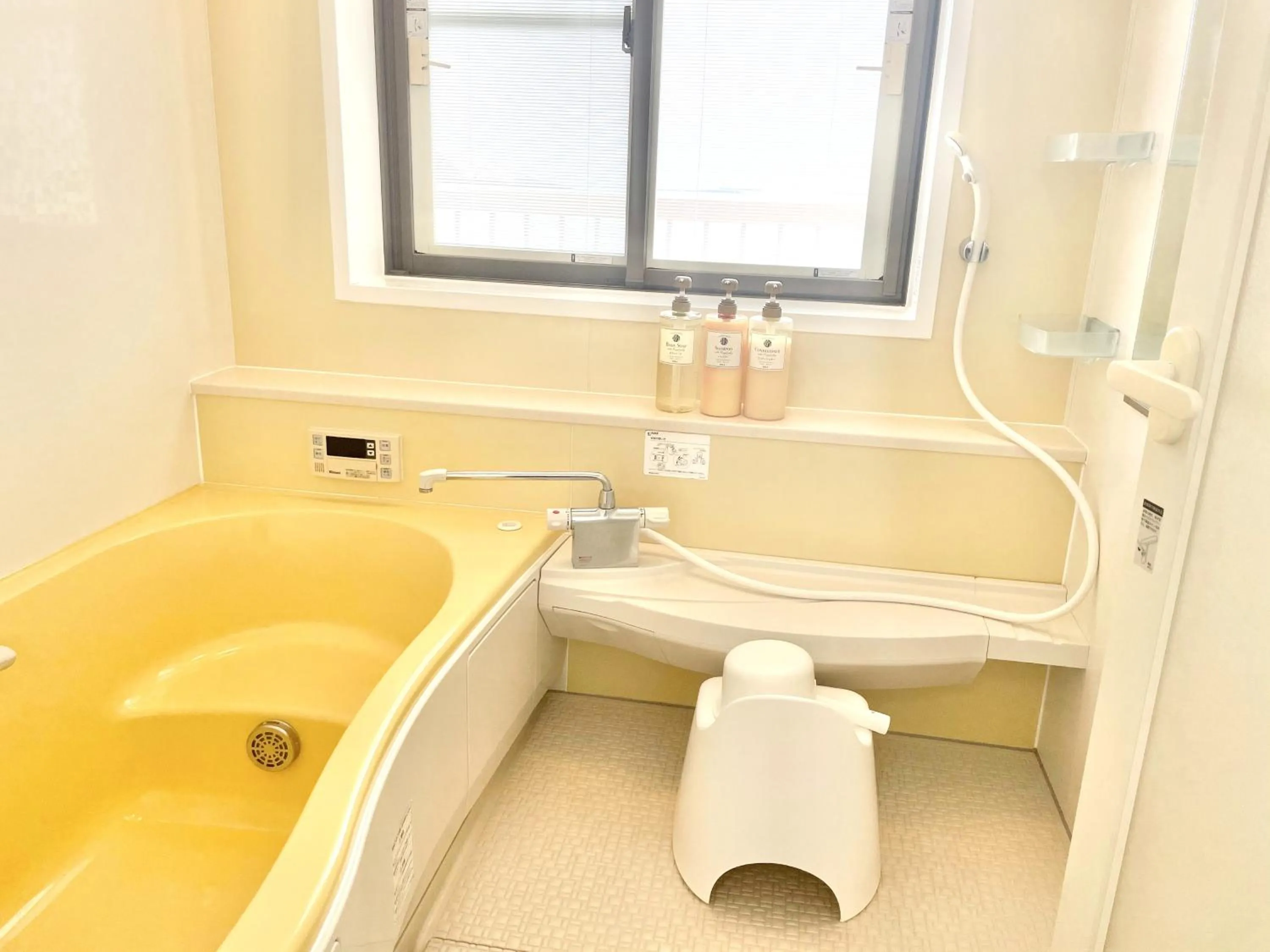 Bath in Marine House KAKISAKI