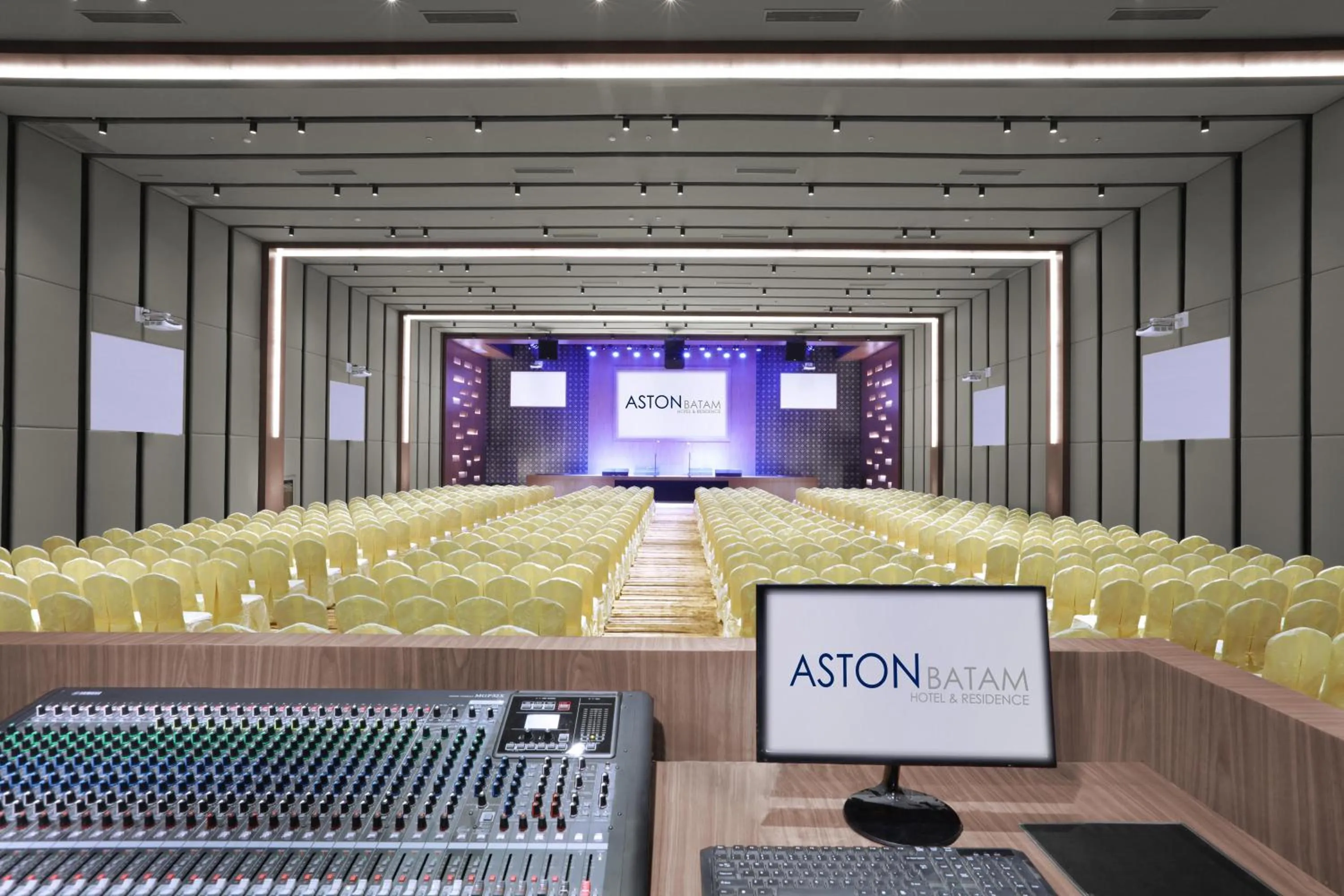 Business facilities in Aston Batam Hotel & Residence