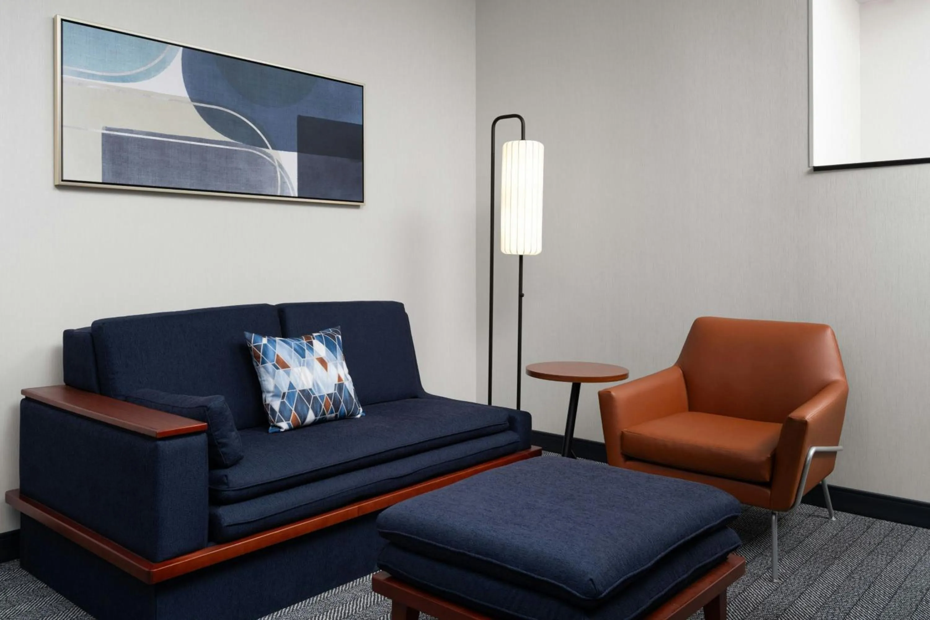 Photo of the whole room in Courtyard Dayton-University of Dayton