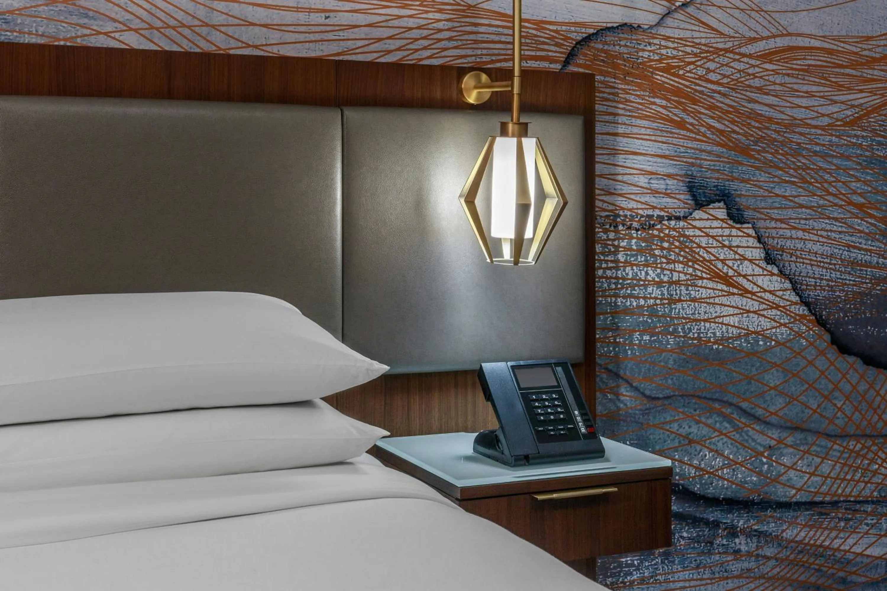 Photo of the whole room, Bed in Denver Airport Marriott at Gateway Park