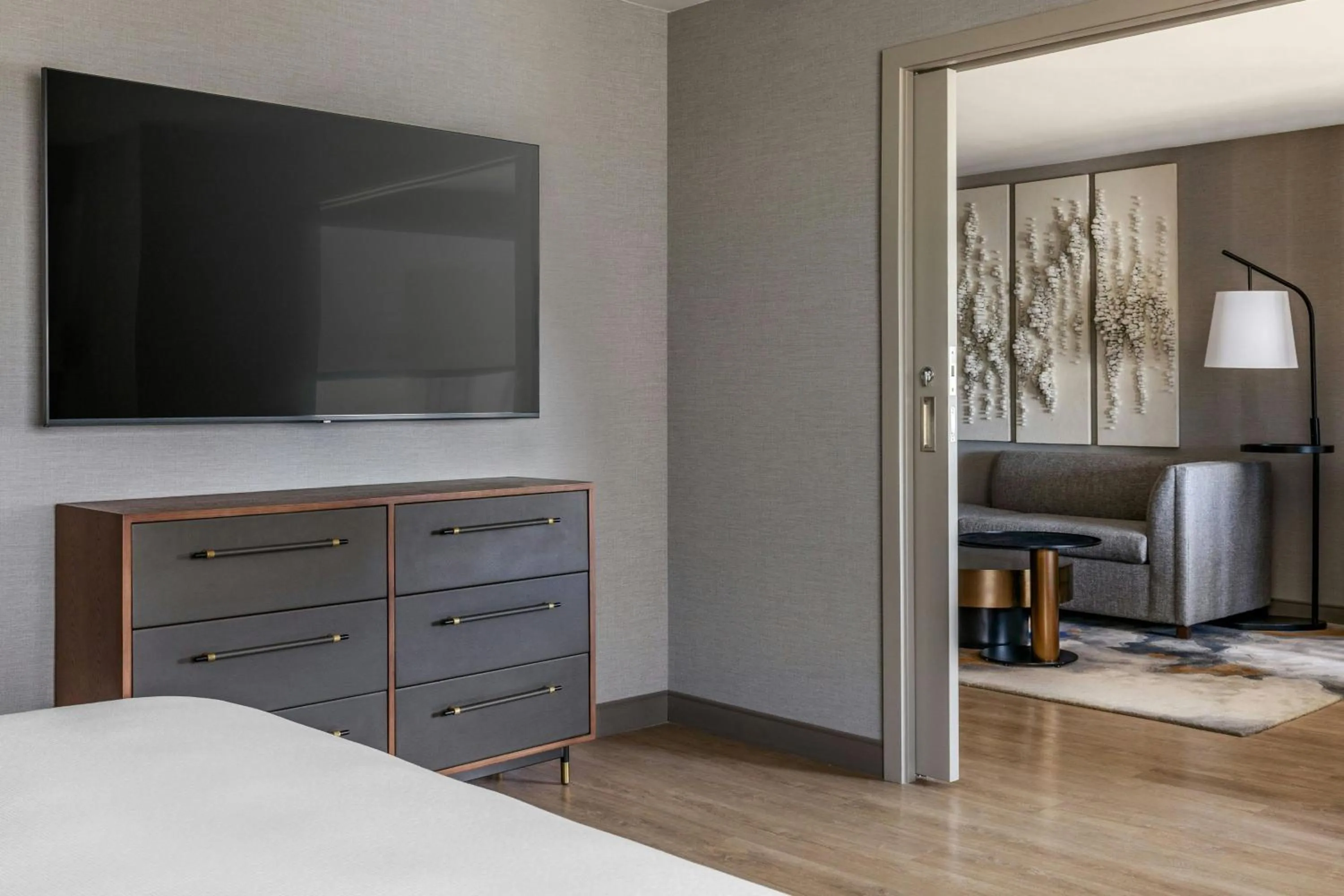 Bedroom, Bed in Denver Airport Marriott at Gateway Park