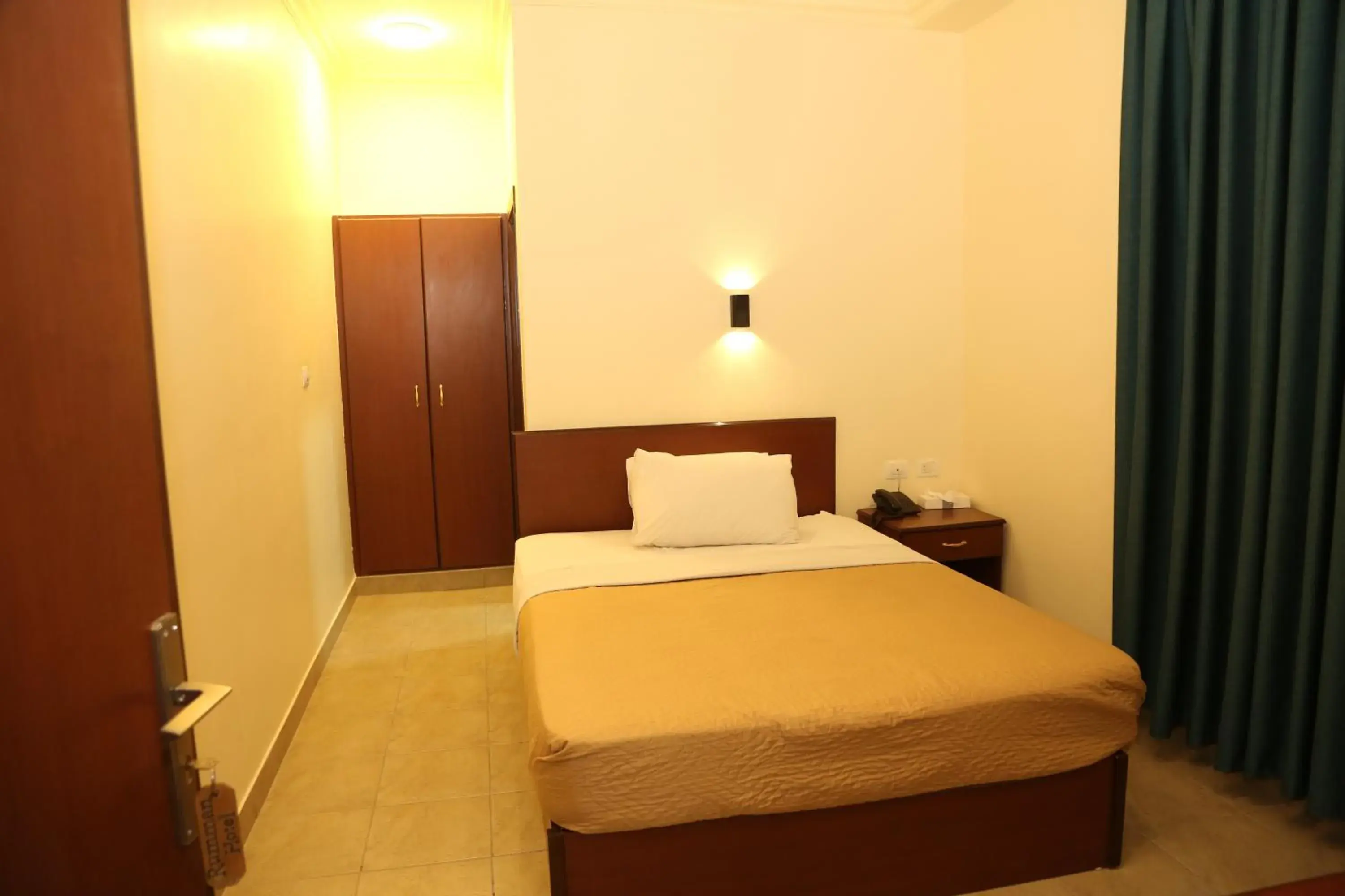 Single Room in Rumman Hotel Single Room in Rumman Hotel