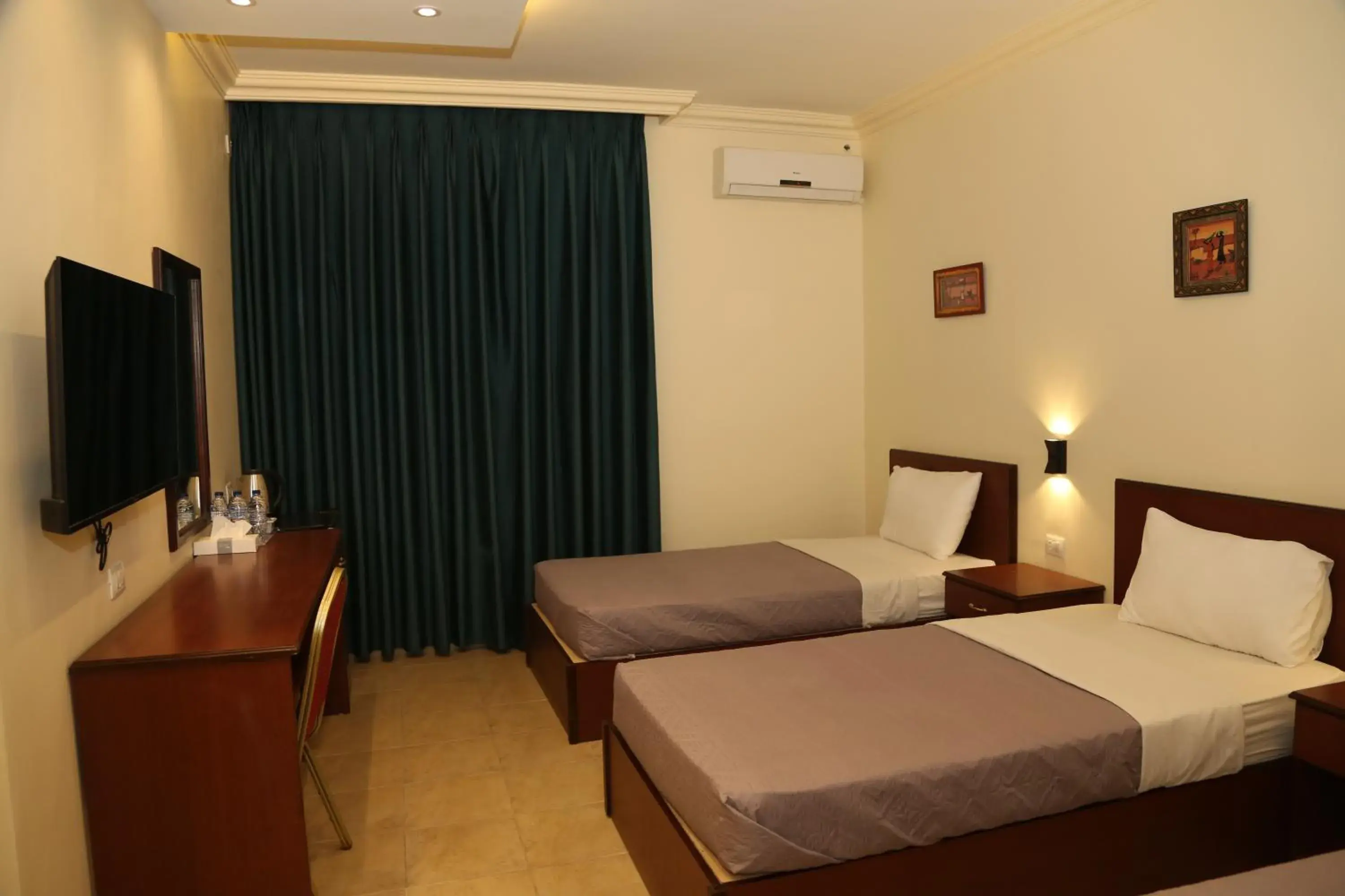 Twin Room in Rumman Hotel Twin Room in Rumman Hotel