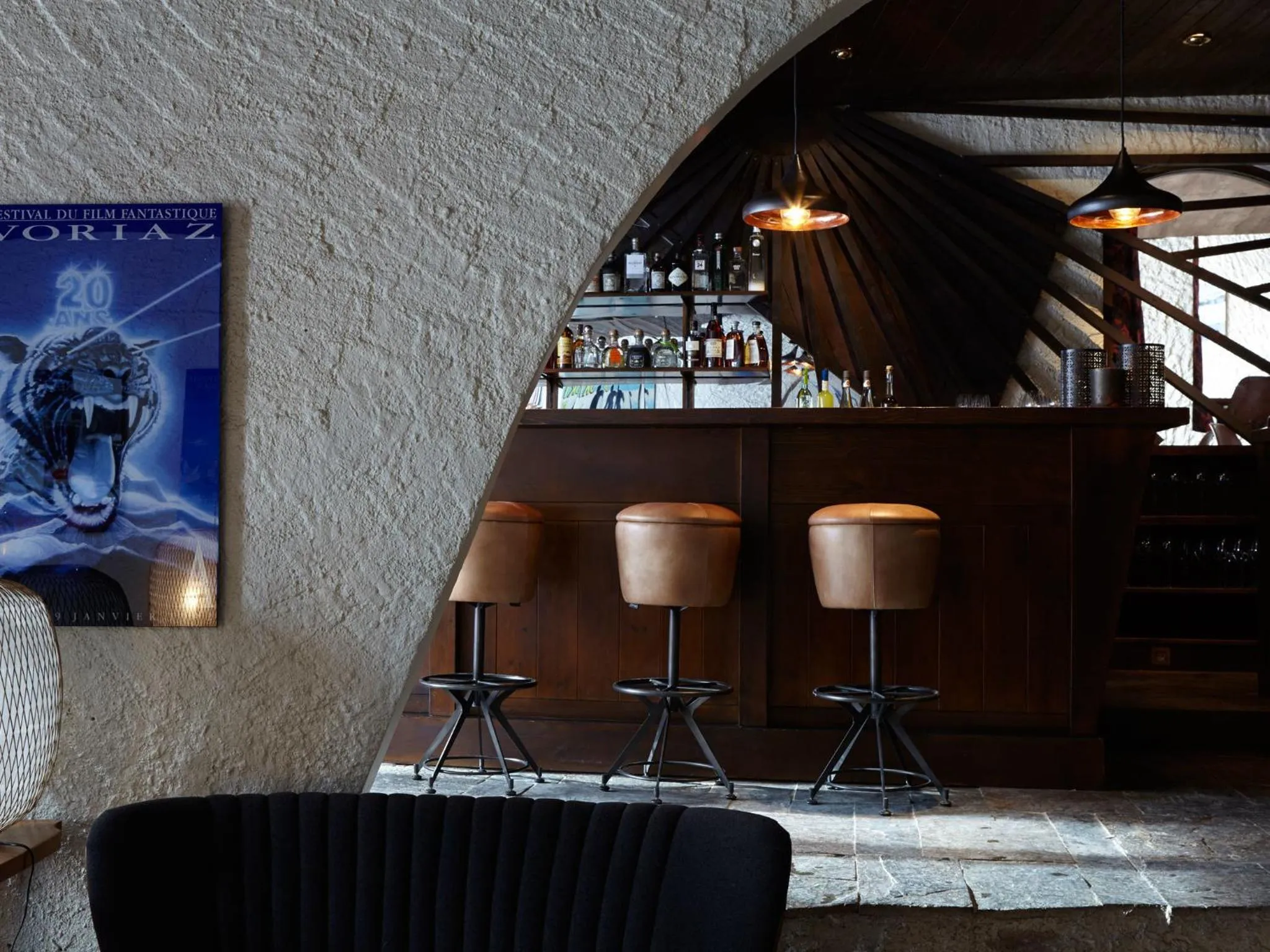 Lounge or bar in Hôtel des Dromonts by SOWELL COLLECTION