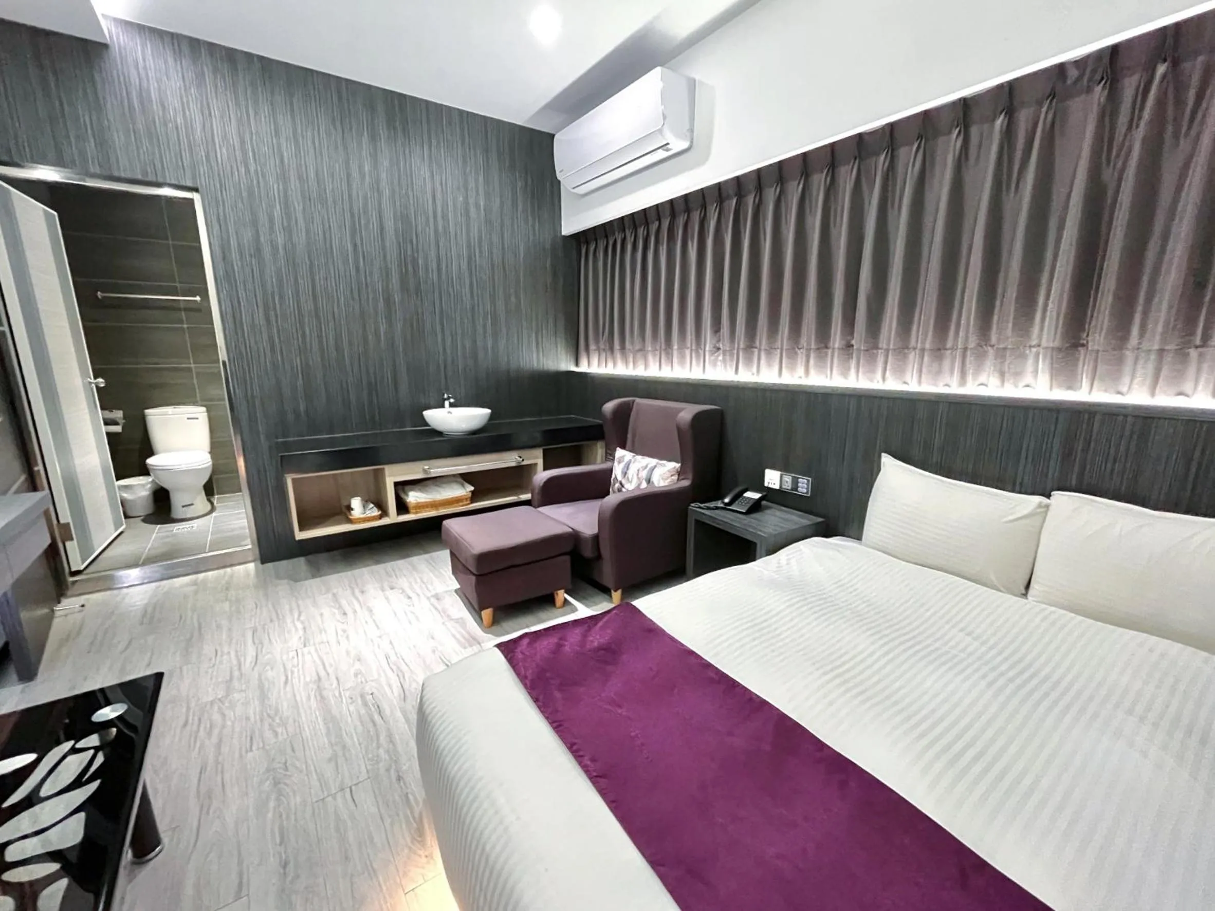 Photo of the whole room, Bed in Fukun 5 Motel