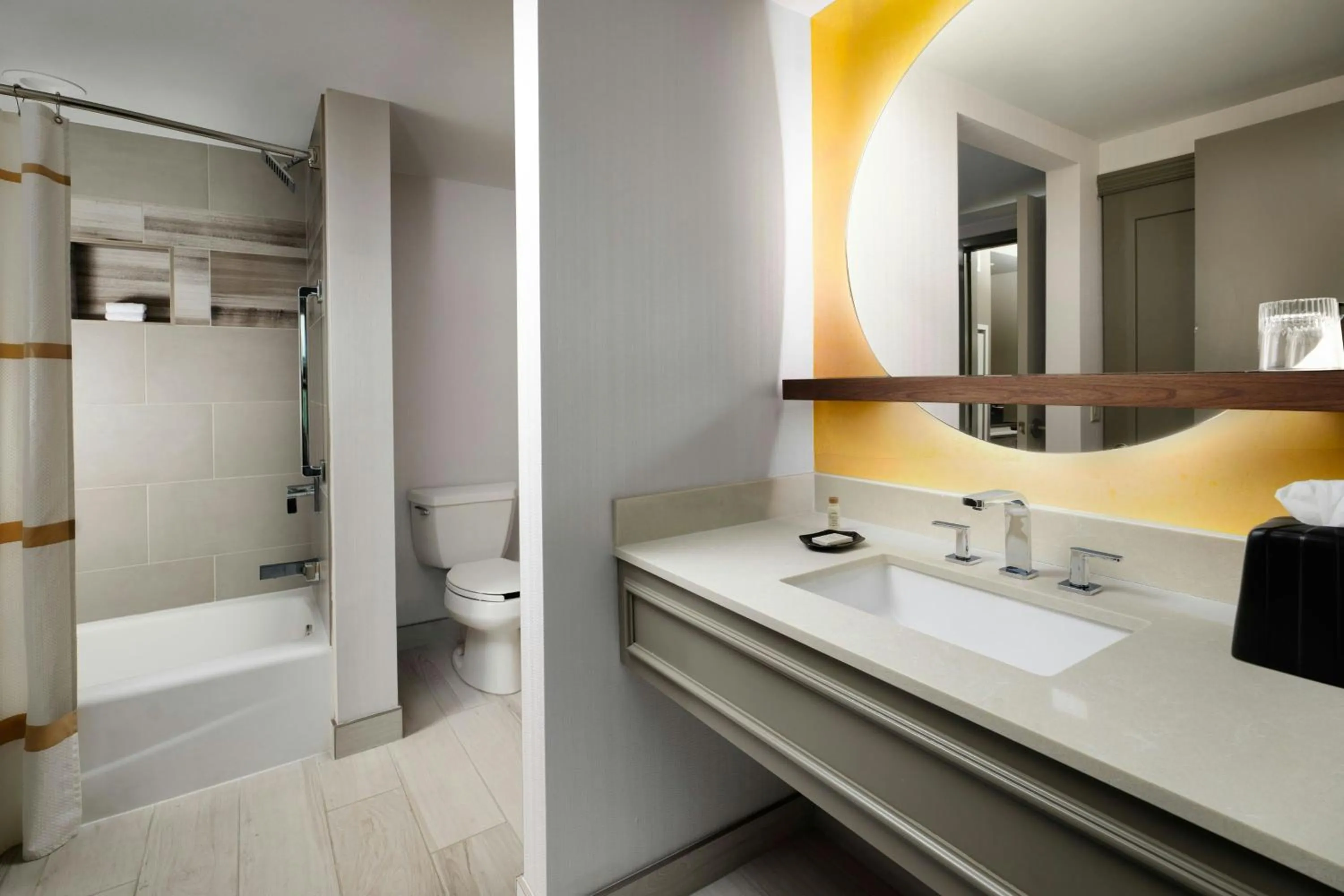 Bathroom in Renaissance Boulder Flatiron Hotel