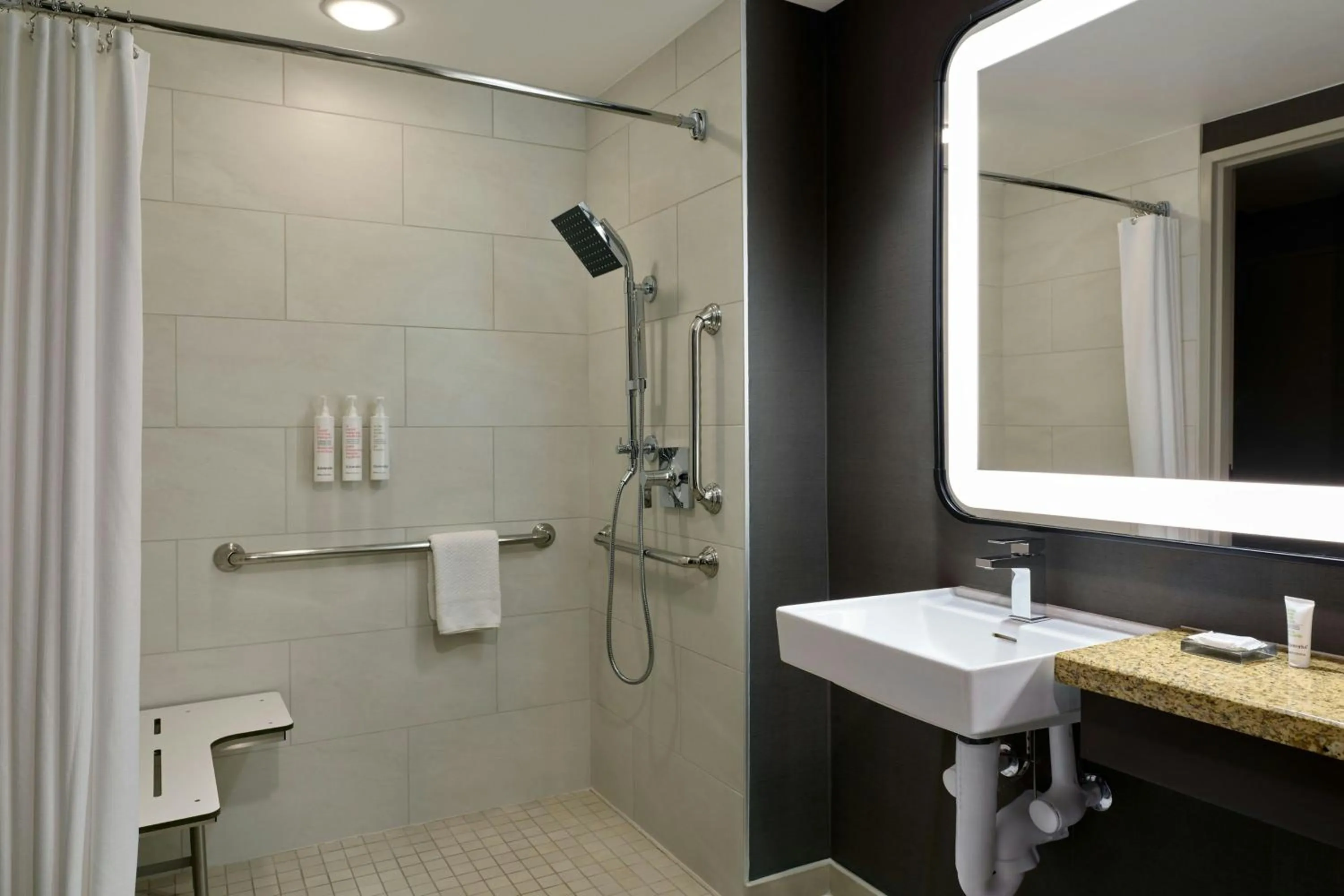 Bathroom in Denver Marriott South at Park Meadows