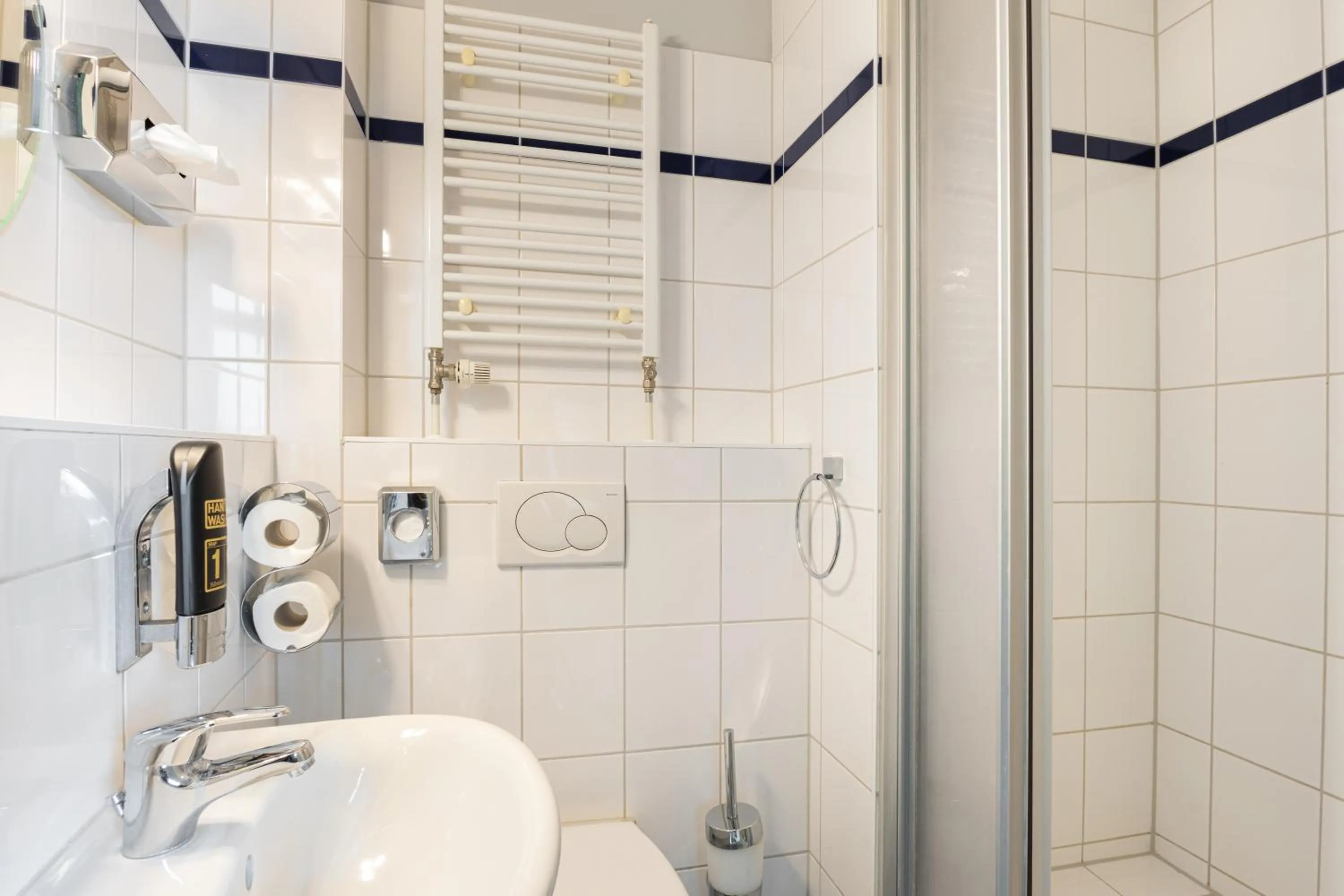 Shower in a&o Dortmund Hauptbahnhof