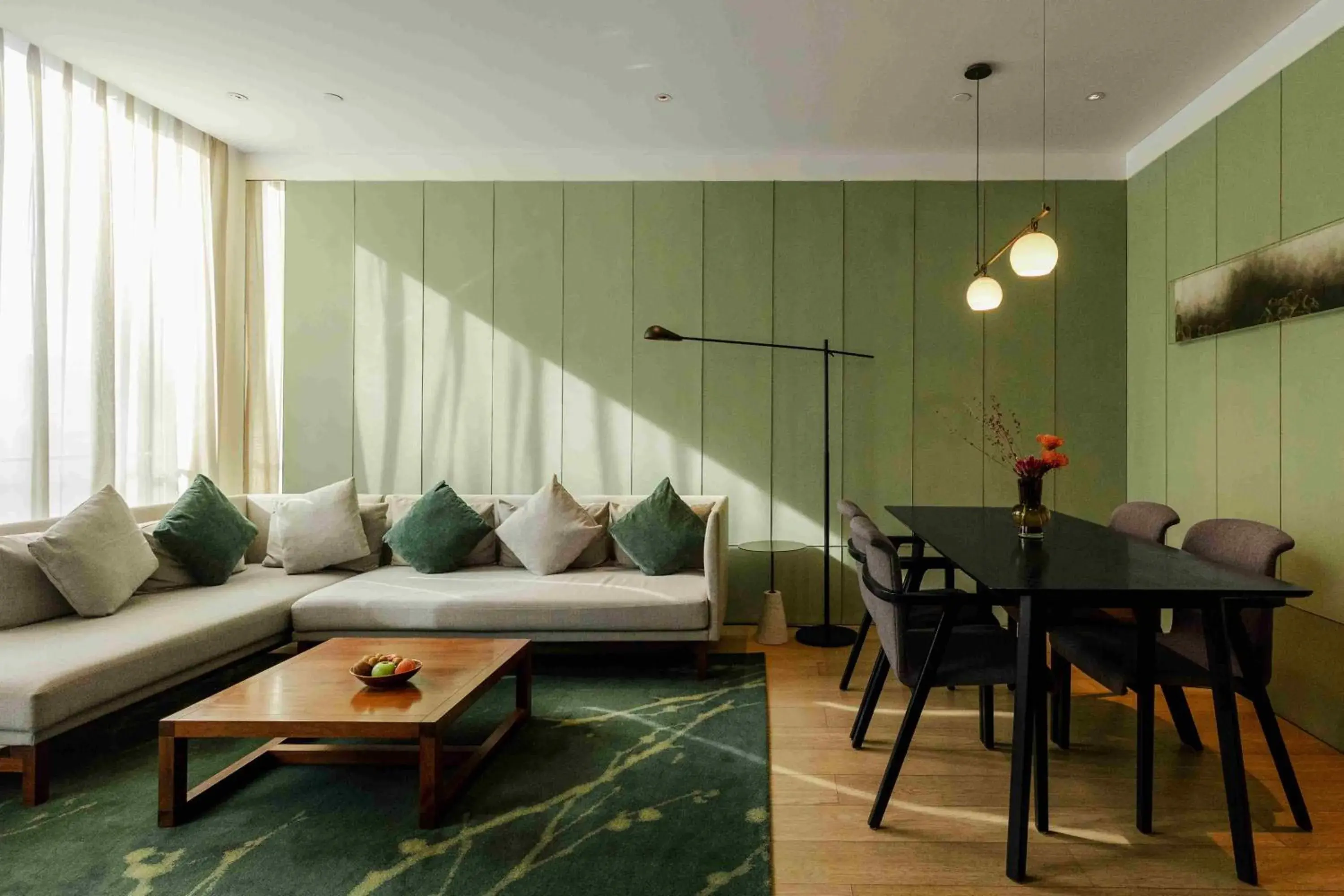 Executive Hollywood King Suite in The Sukhothai Shanghai Executive Hollywood King Suite in The Sukhothai Shanghai