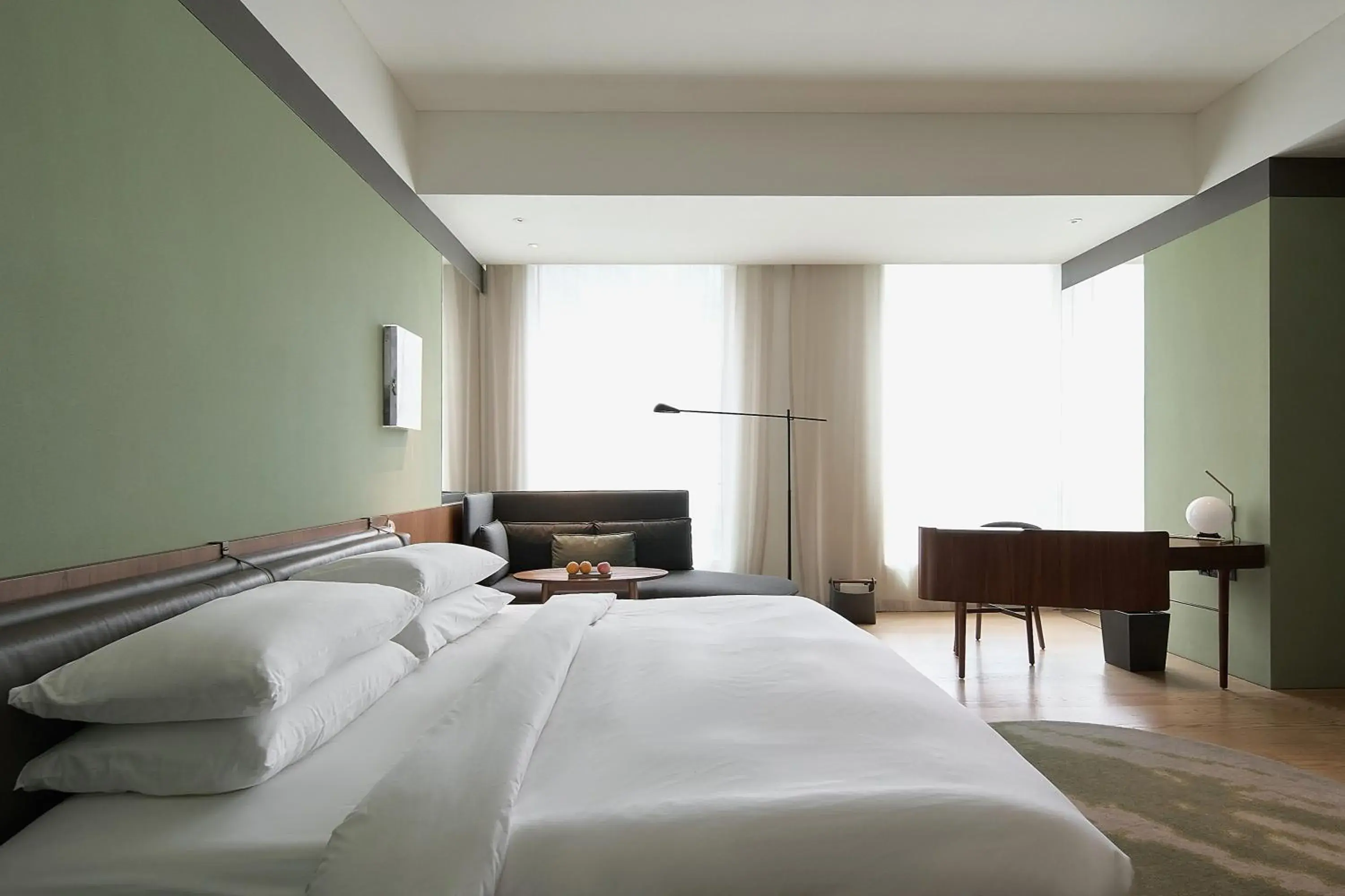 Executive Hollywood Room in The Sukhothai Shanghai Executive Hollywood Room in The Sukhothai Shanghai