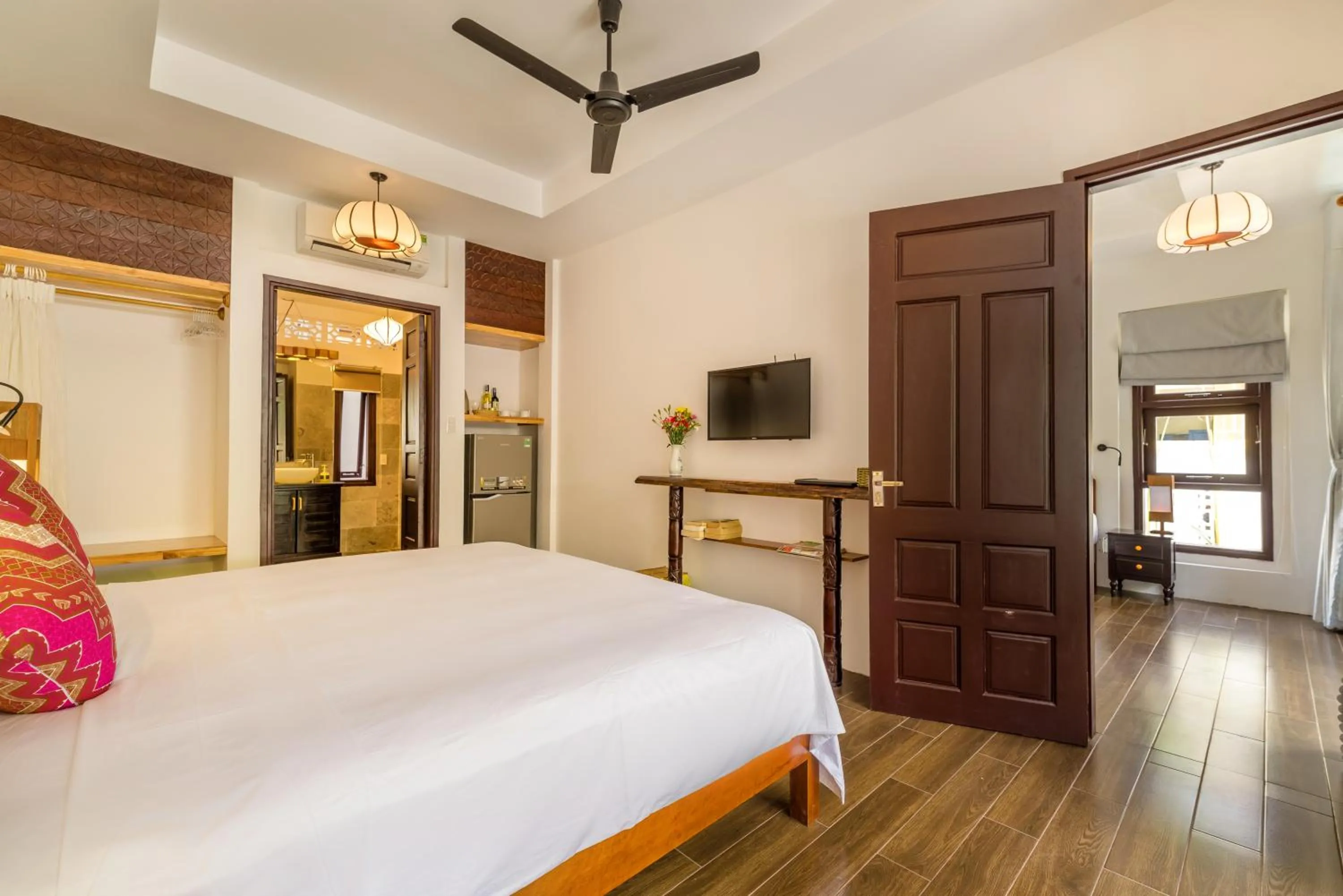 Photo of the whole room, Bed in An Bang Coco Villa