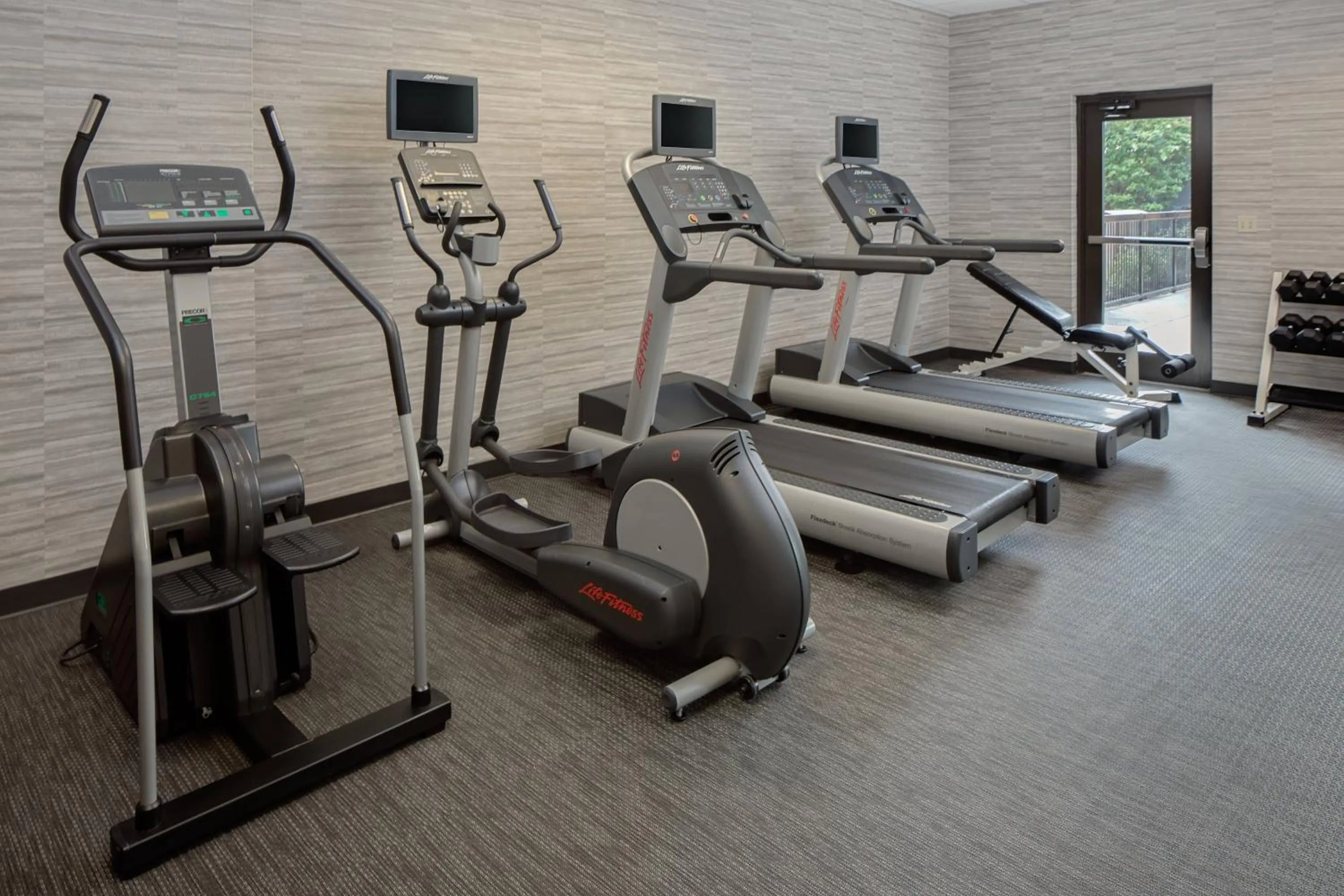 Fitness centre/facilities in Courtyard Fort Worth I-30 West Near NAS JRB