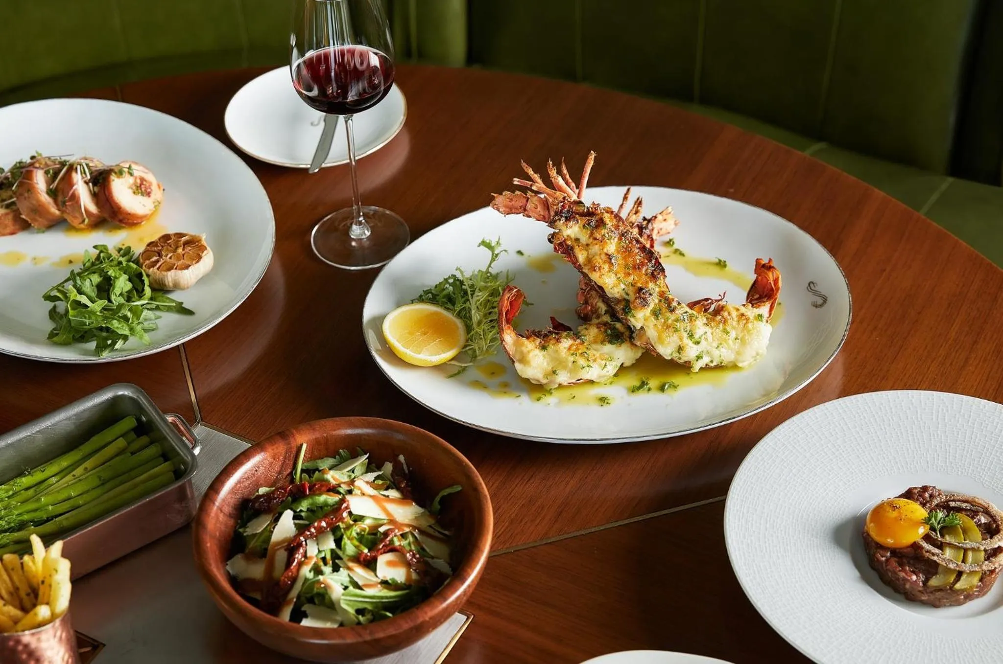 Restaurant/places to eat in InterContinental Hanoi Landmark72 by IHG