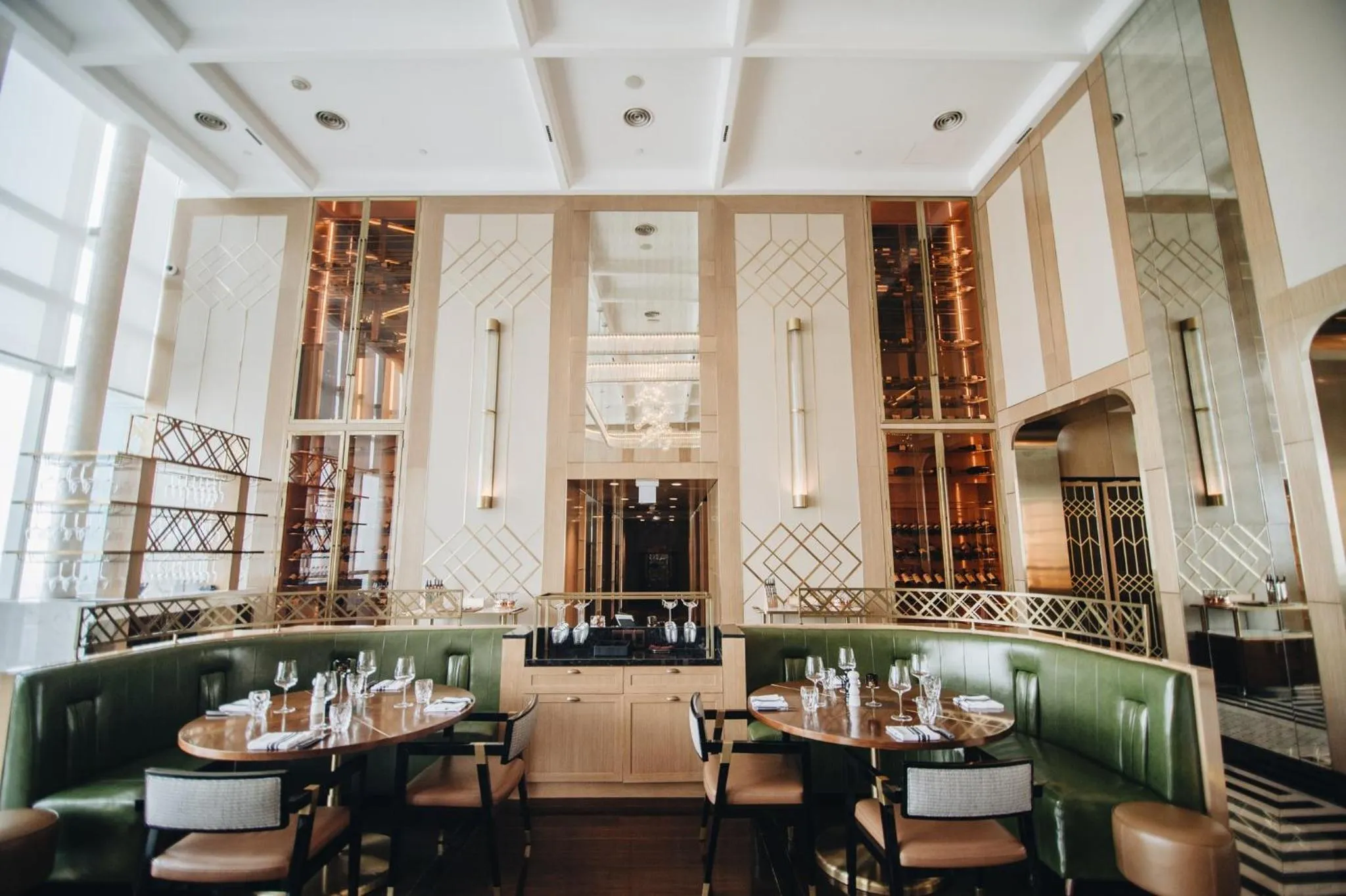 Restaurant/places to eat in InterContinental Hanoi Landmark72 by IHG