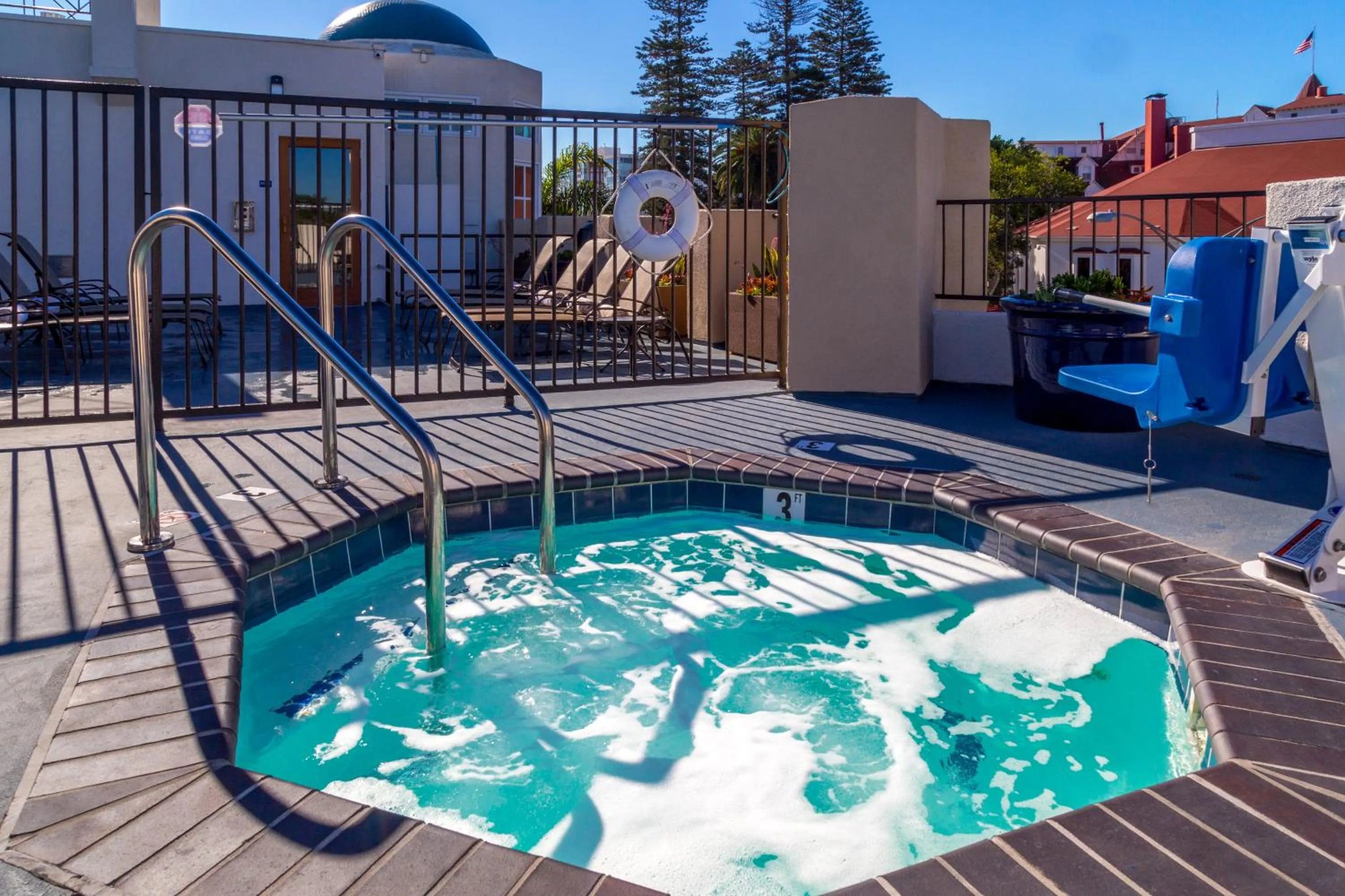 Hot Tub in Coronado Beach Resort