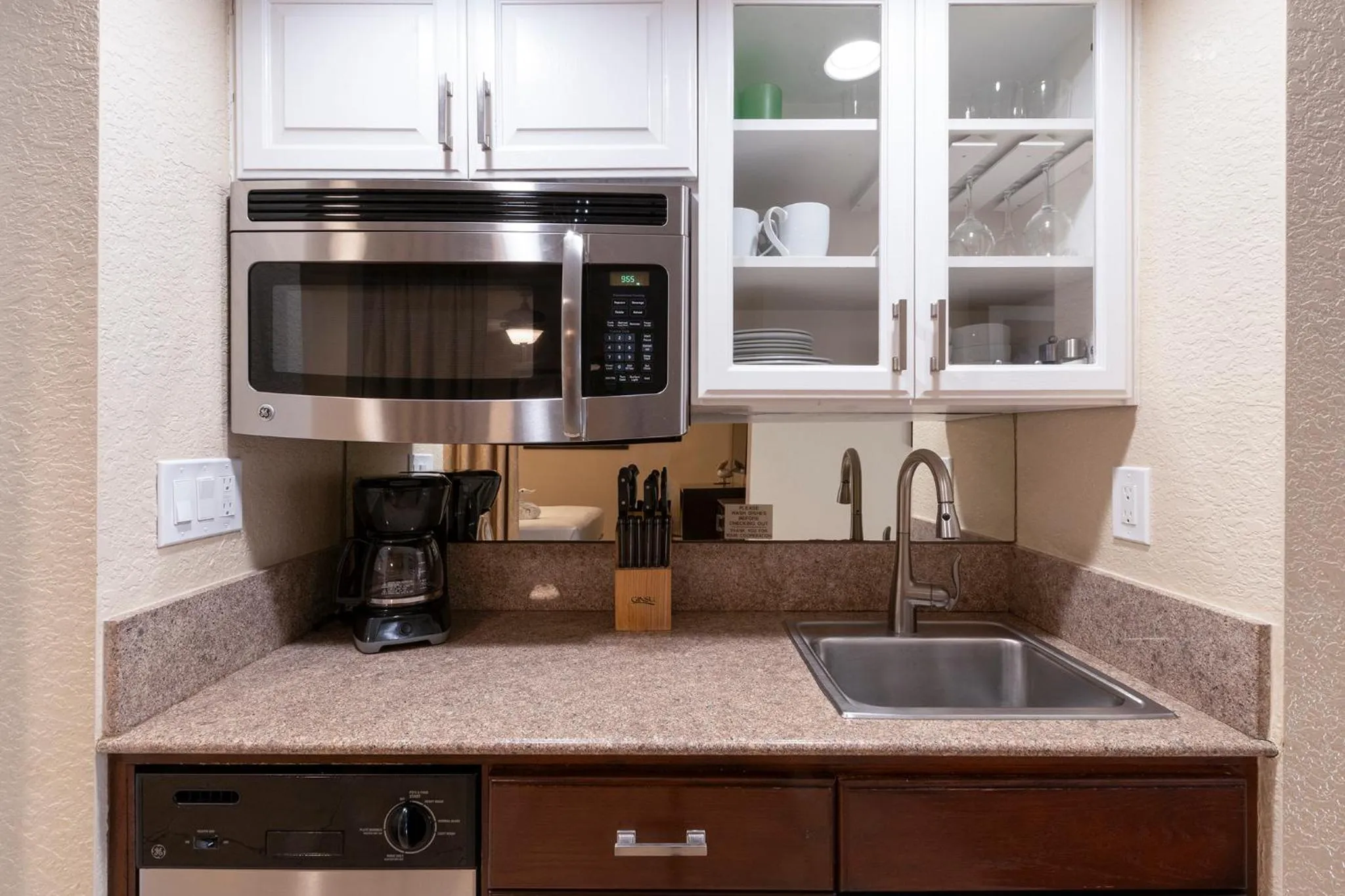 Kitchen or kitchenette in Coronado Beach Resort