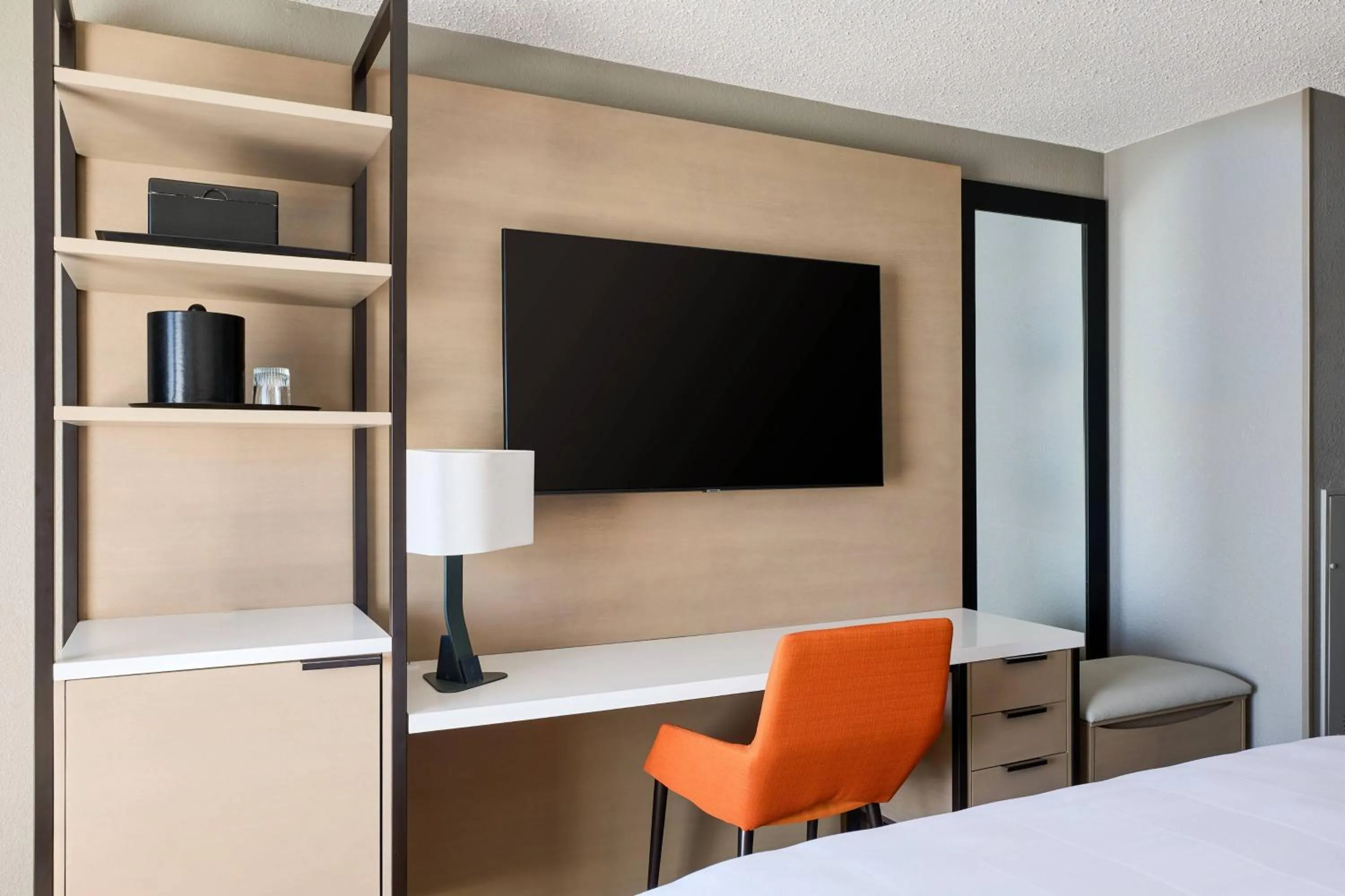 Bedroom, Bed in Marriott El Paso