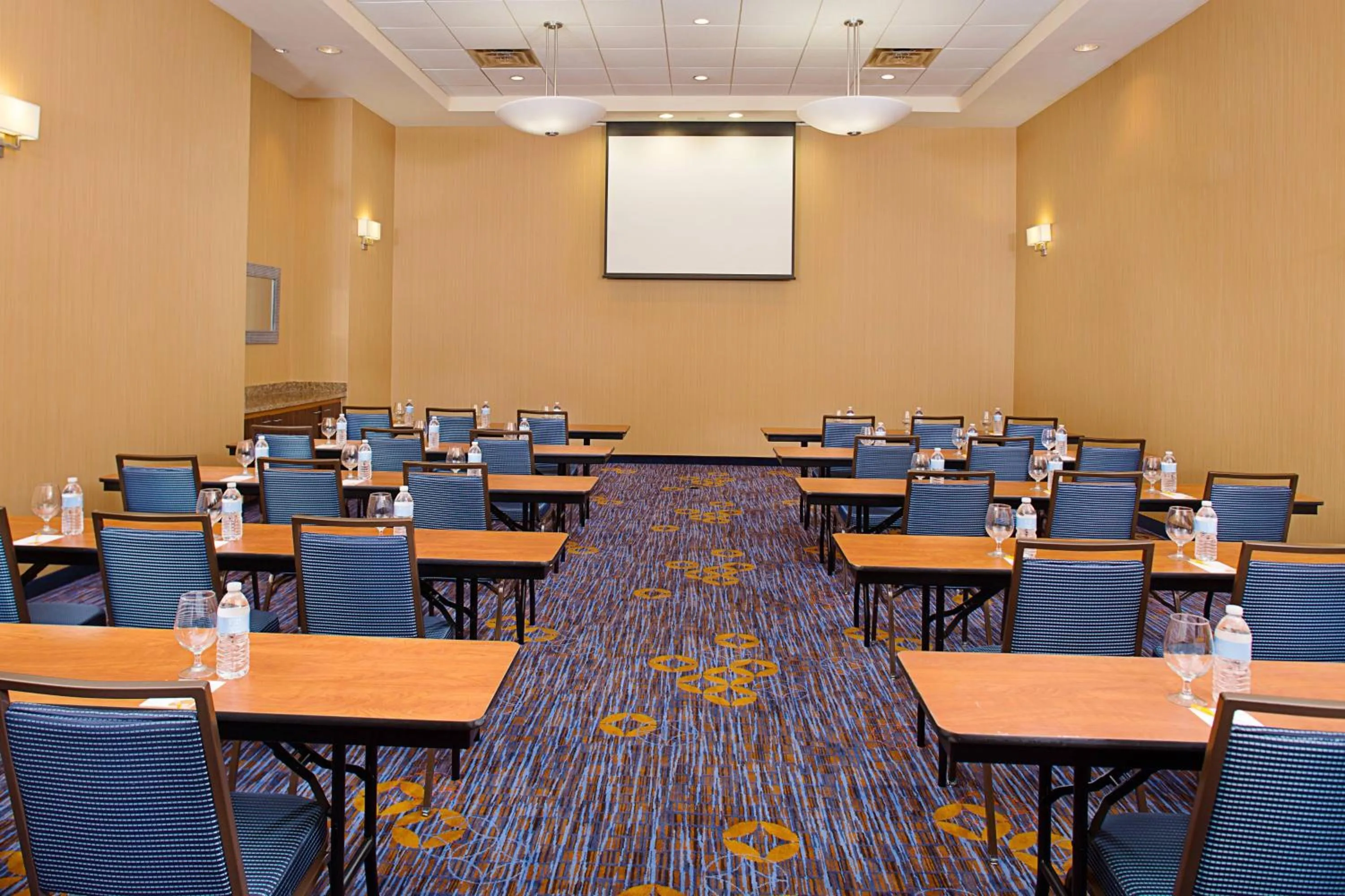 Meeting/conference room in Courtyard Montvale