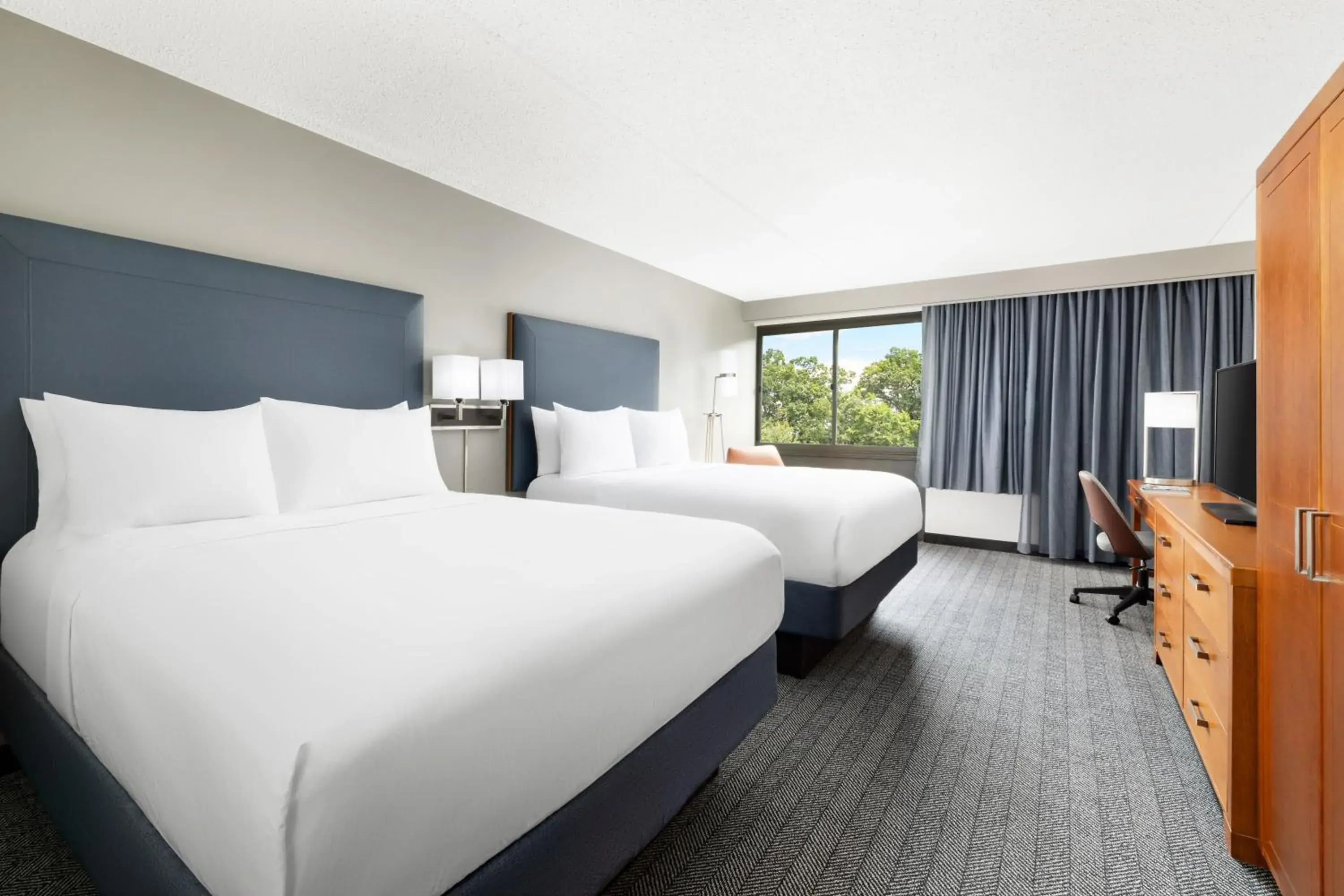 Queen Room with Two Queen Beds - Non-Smoking in Courtyard Montvale Queen Room with Two Queen Beds - Non-Smoking in Courtyard Montvale