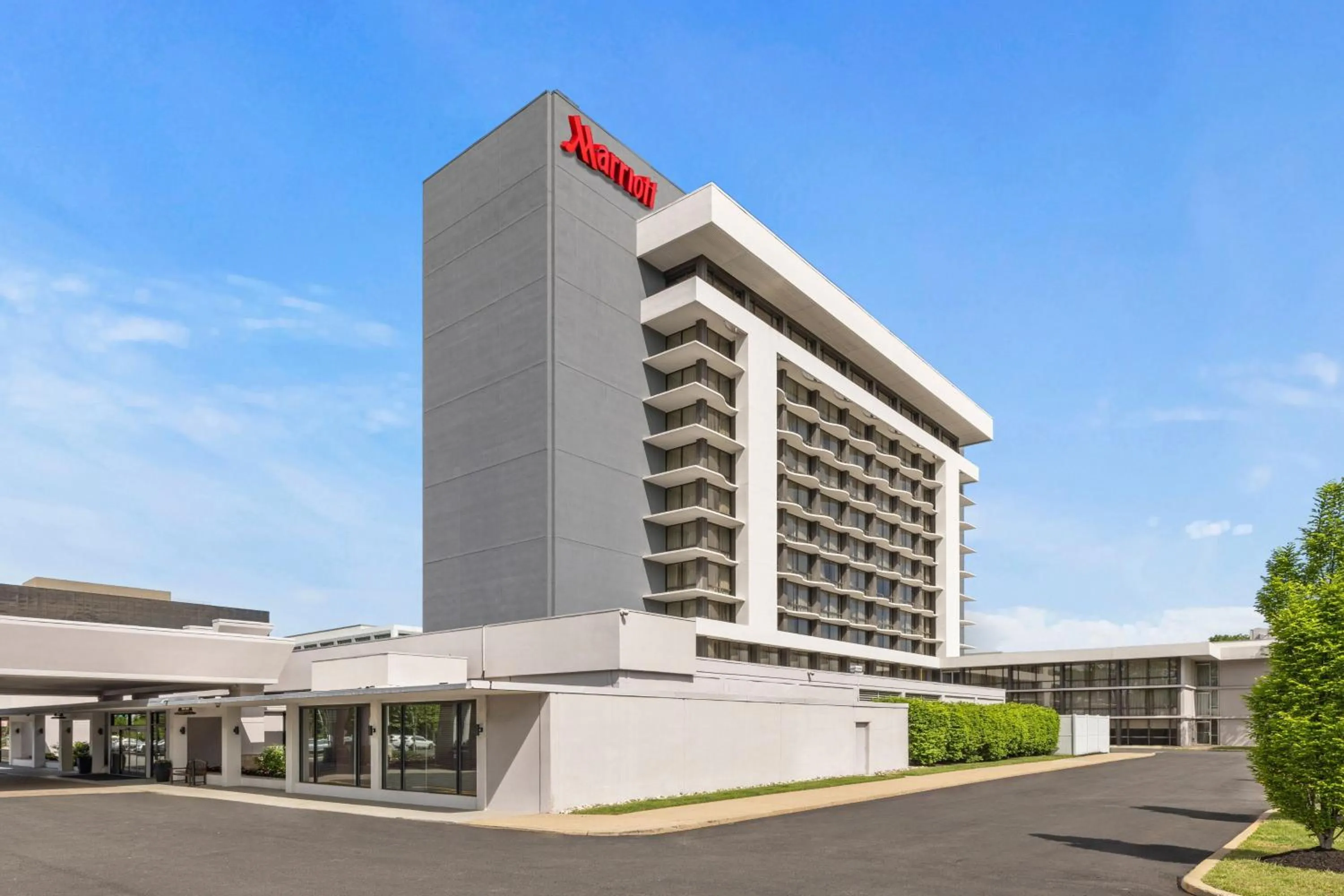 Property building in Marriott Saddle Brook