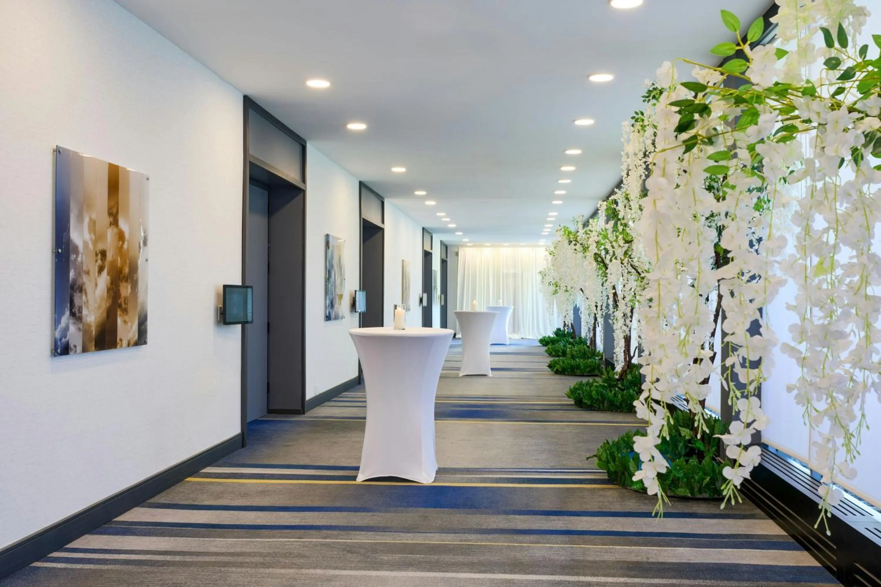 Lobby or reception in Marriott Saddle Brook