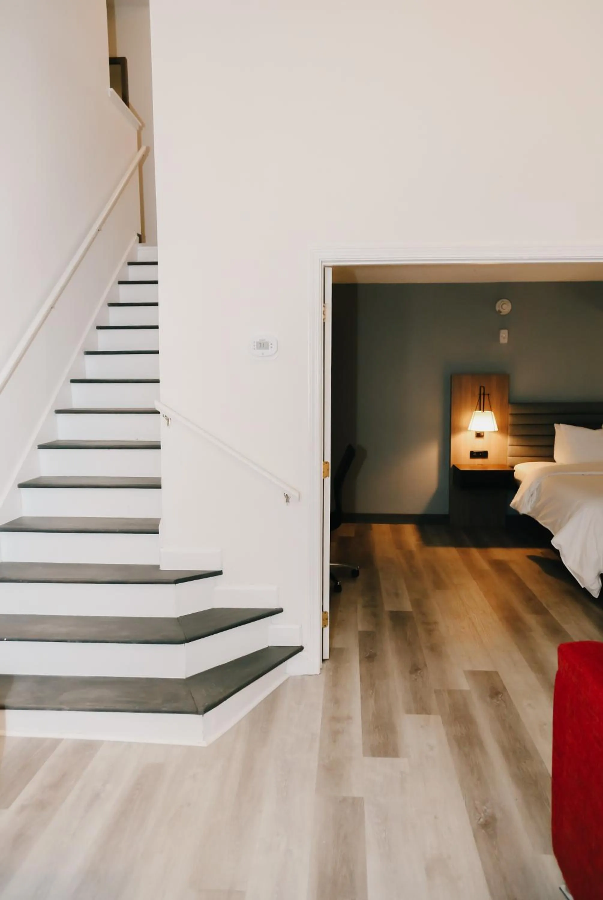 Bedroom, Bed in Hawthorn Suites by Wyndham Tinton Falls