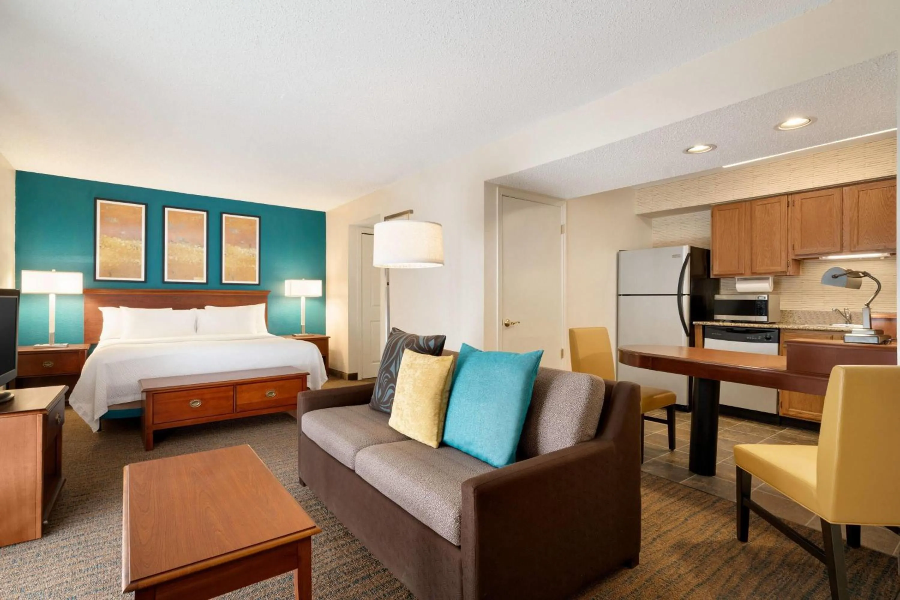 Bed in Hawthorn Suites by Wyndham Tinton Falls