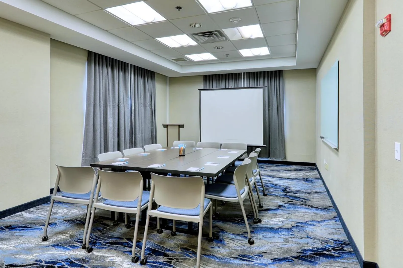 Meeting/conference room in Fairfield Inn & Suites Woodbridge