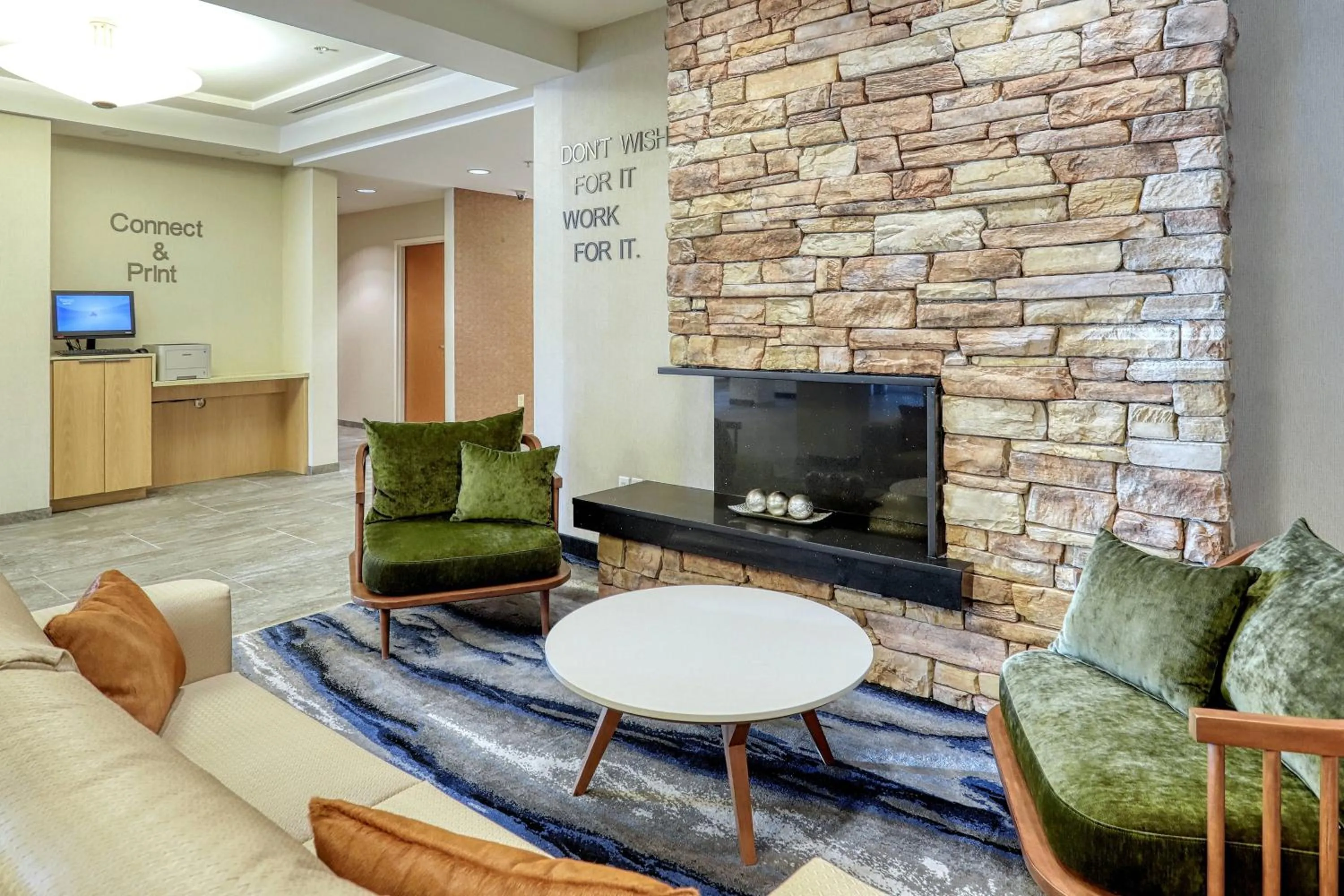Lobby or reception in Fairfield Inn & Suites Woodbridge