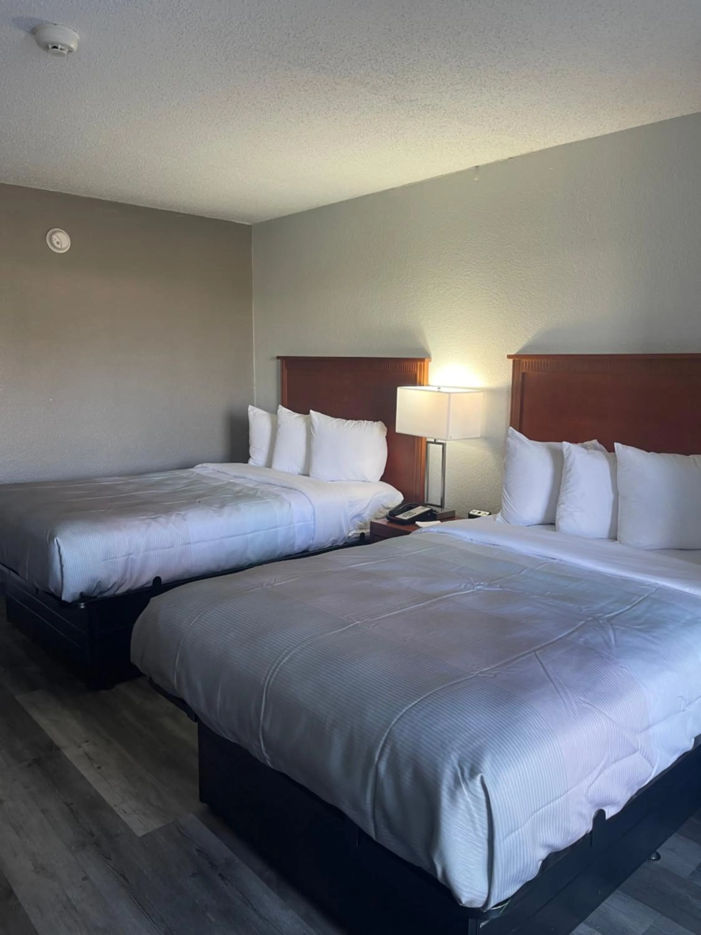 Photo of the whole room, Bed in Quality Inn Fayetteville near Fort Bragg