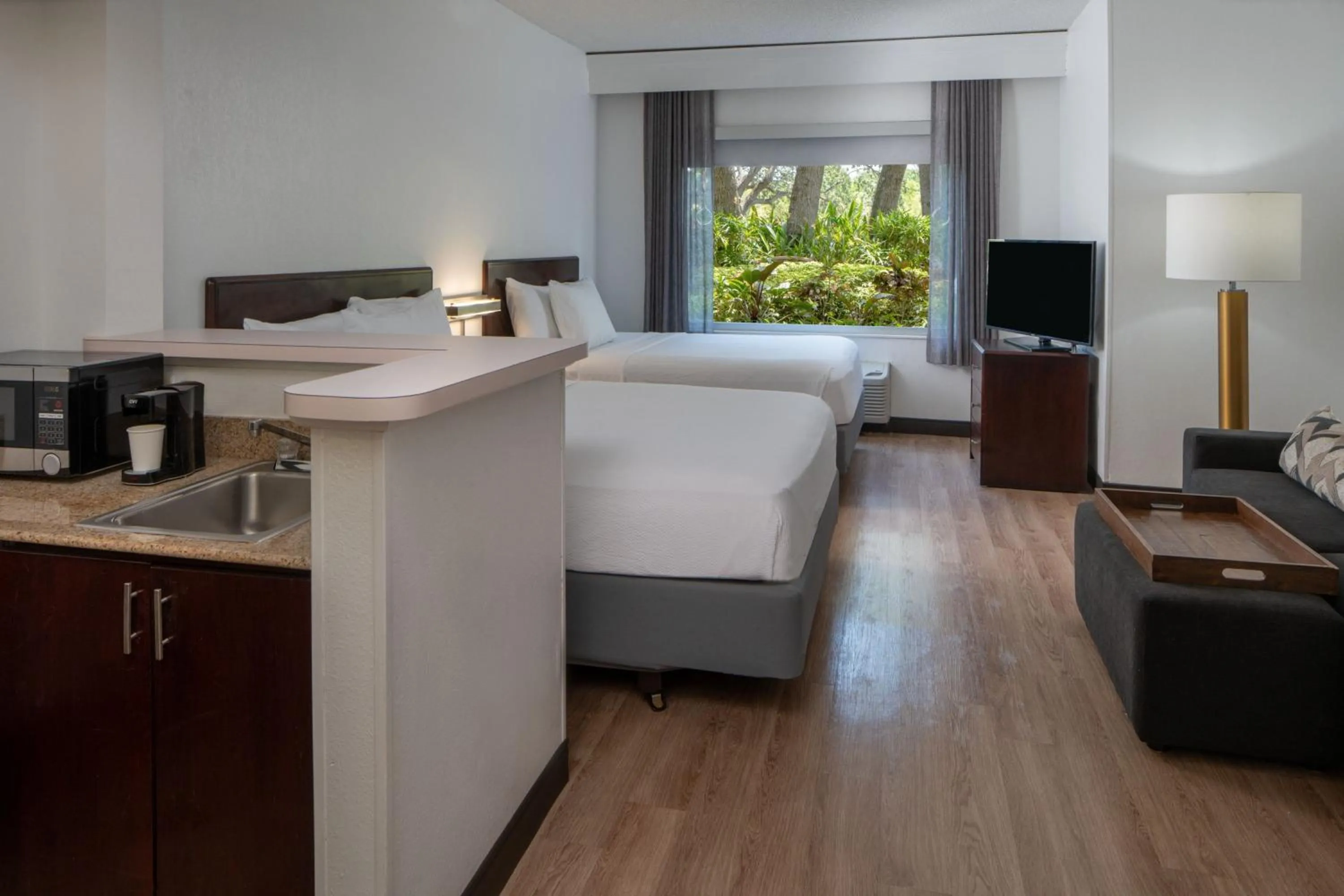 Bedroom, Bed in SpringHill Suites Fort Lauderdale Airport