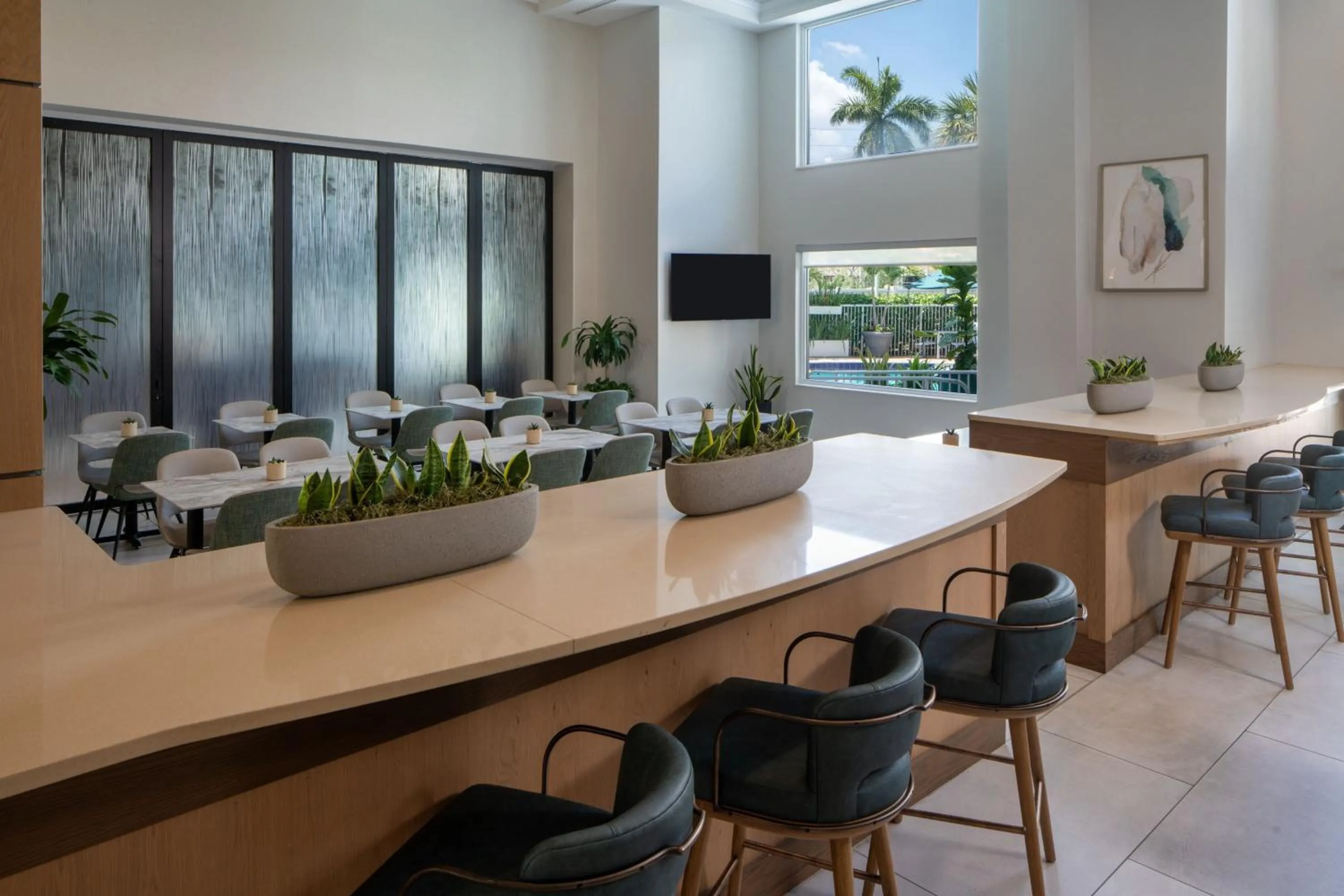 Restaurant/places to eat in SpringHill Suites Fort Lauderdale Airport