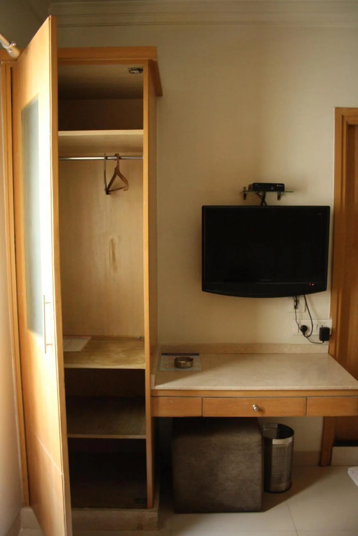 TV and multimedia in Hotel Stay Inn