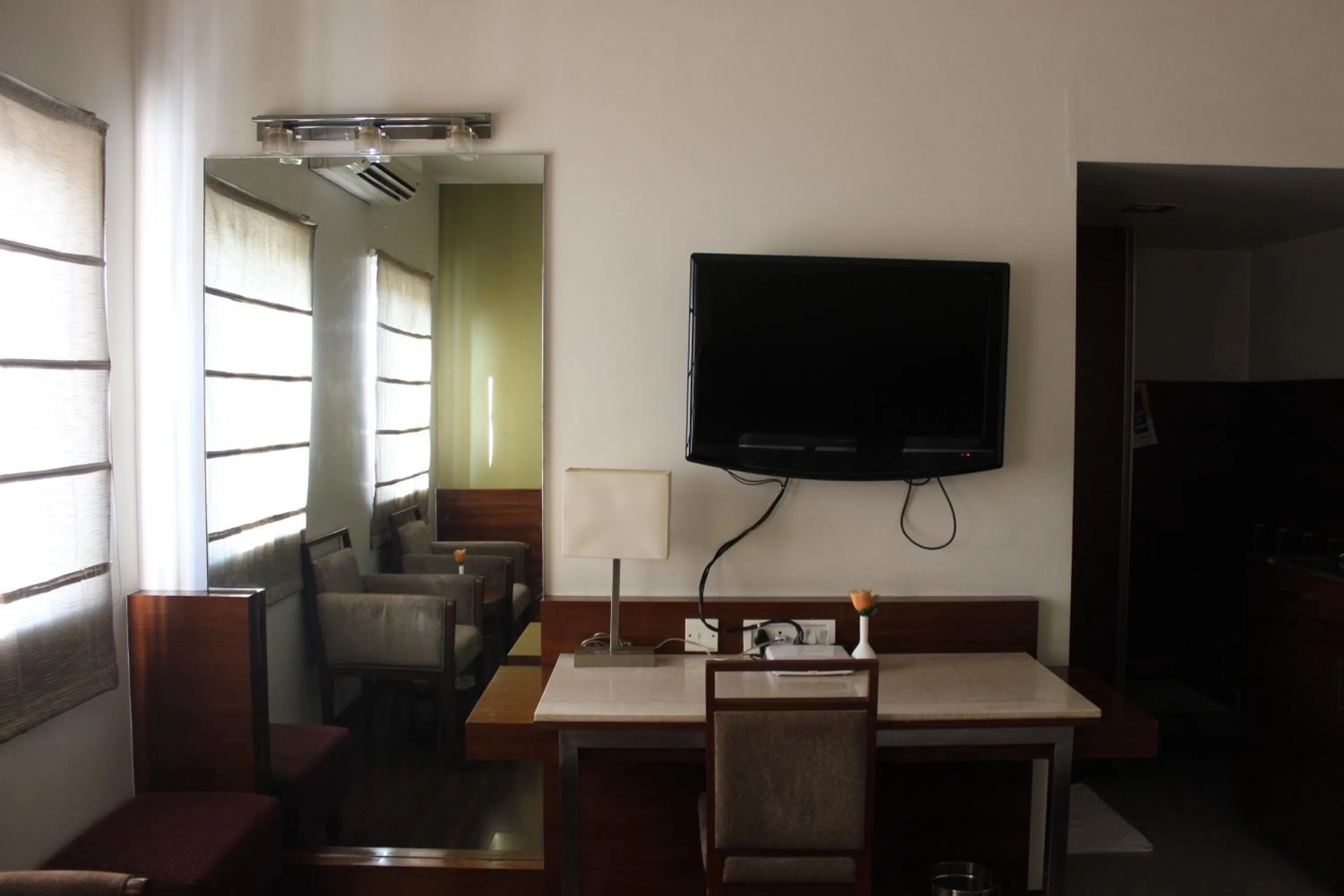 TV and multimedia in Hotel Stay Inn